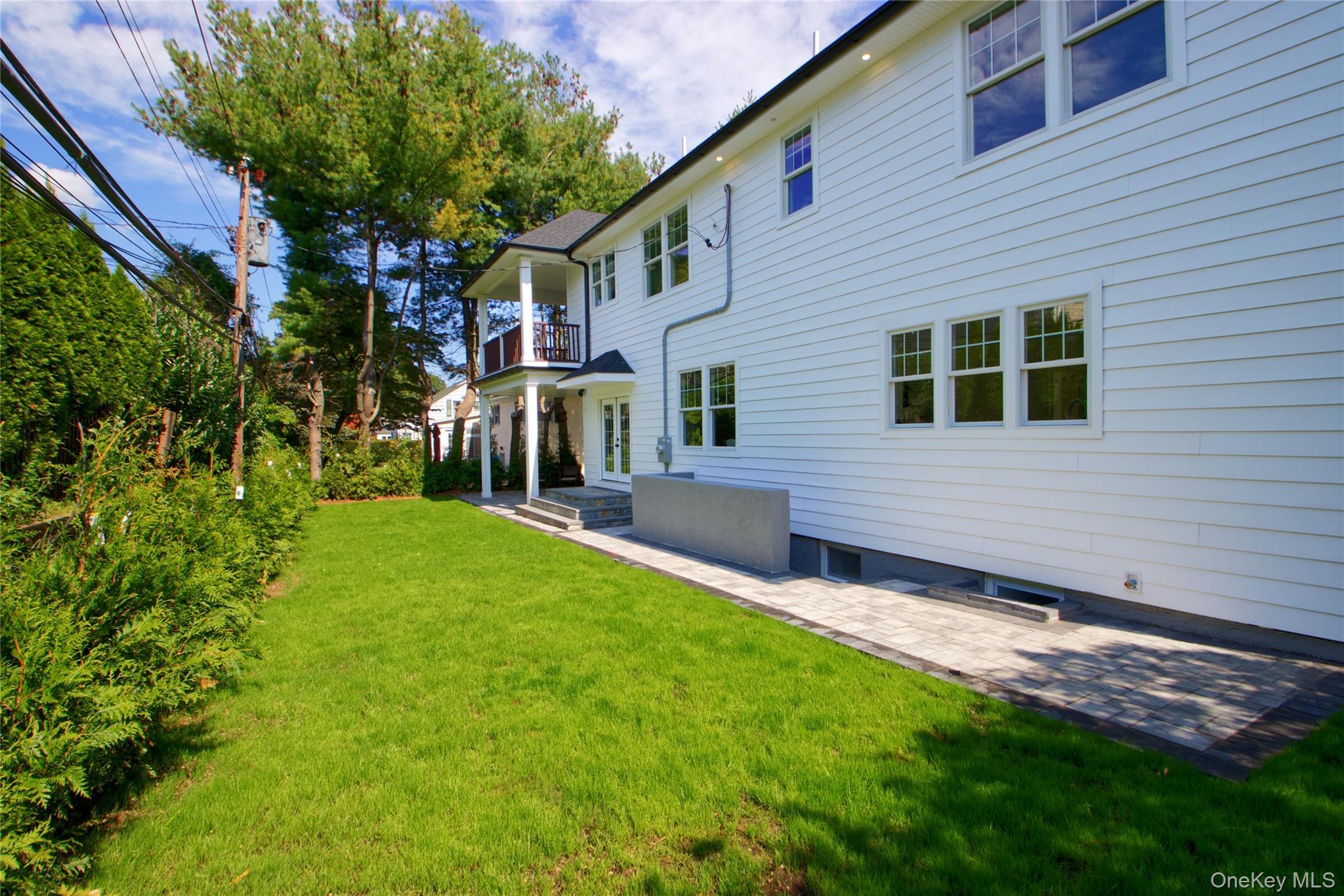 Single Family Tanners Pond Nassau County, NY 11530, MLS-919383-26