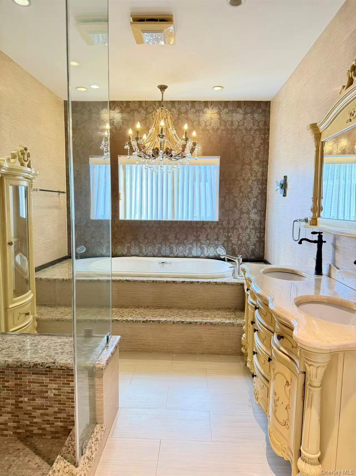 Single Family Livingston Nassau County, NY 11753, MLS-919394-20