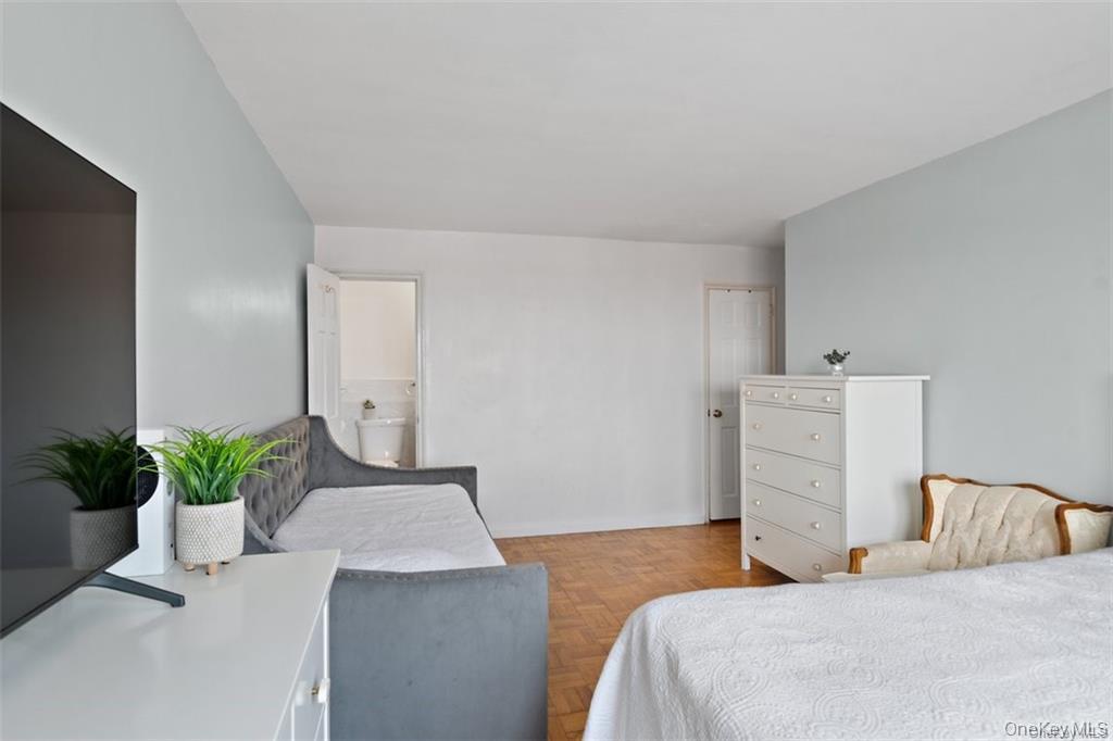 Apartment Webb Bronx, NY 10468, MLS-919410-12