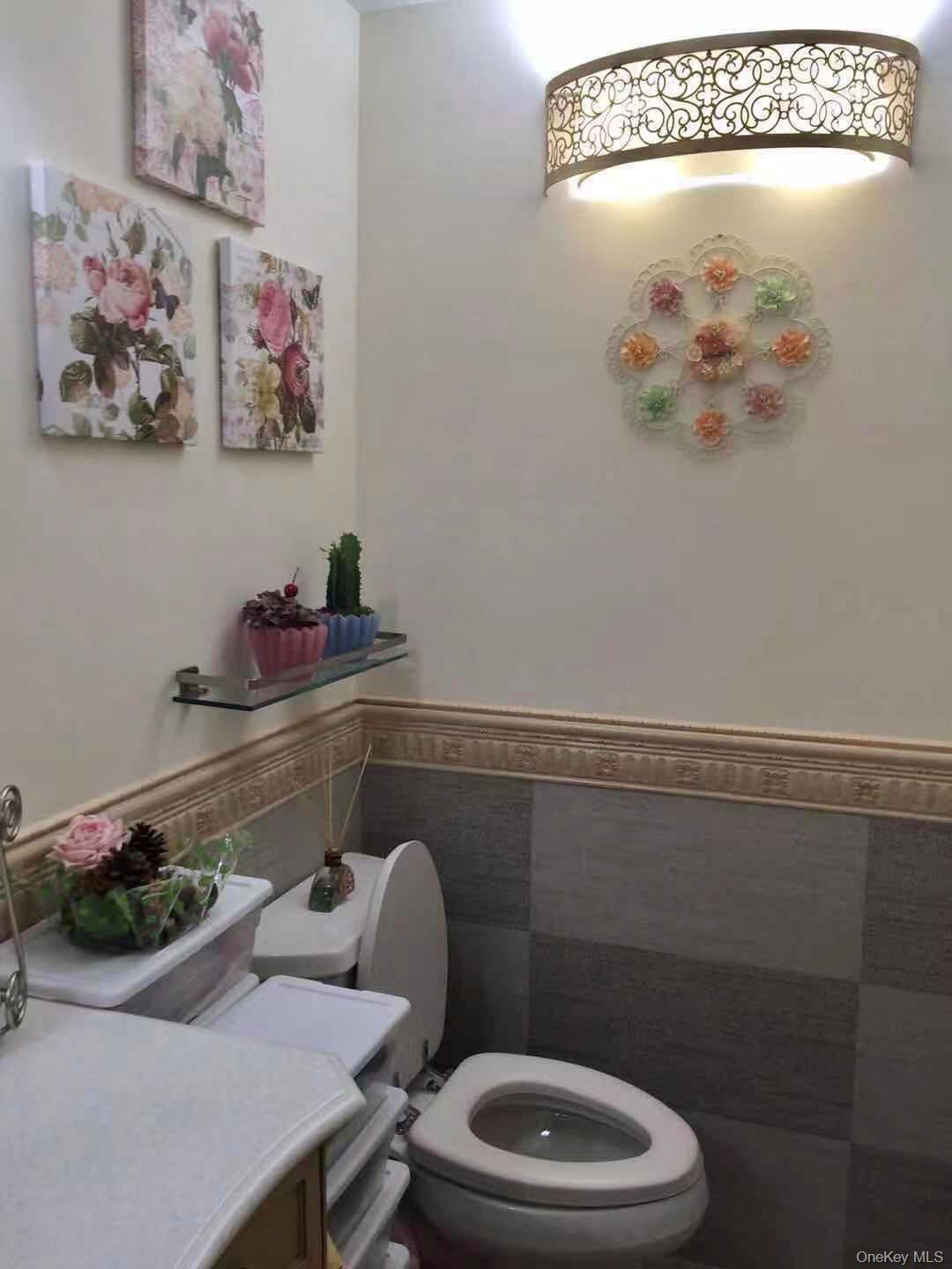 Condo Robin  Queens, NY 11360, MLS-919415-10