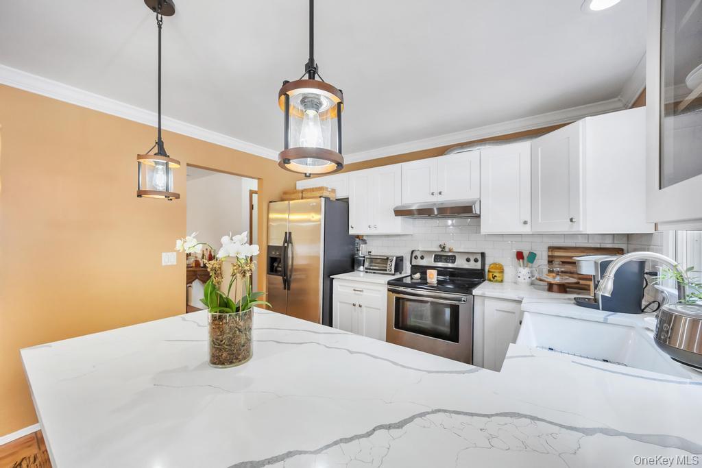 Single Family Oak  Suffolk County, NY 11720, MLS-919425-15