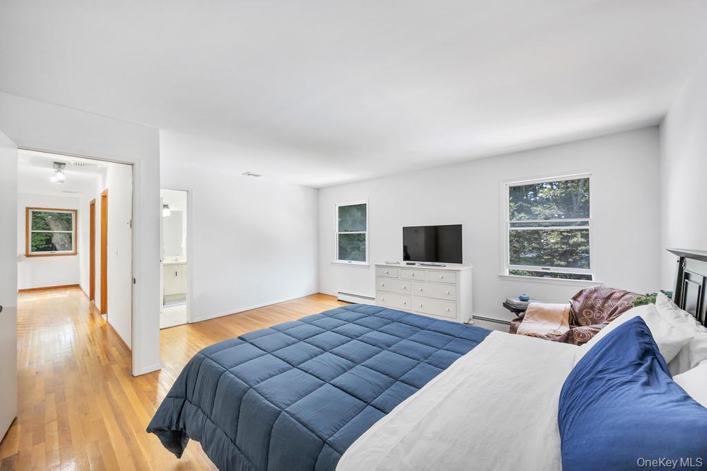 Single Family Oak  Suffolk County, NY 11720, MLS-919425-17