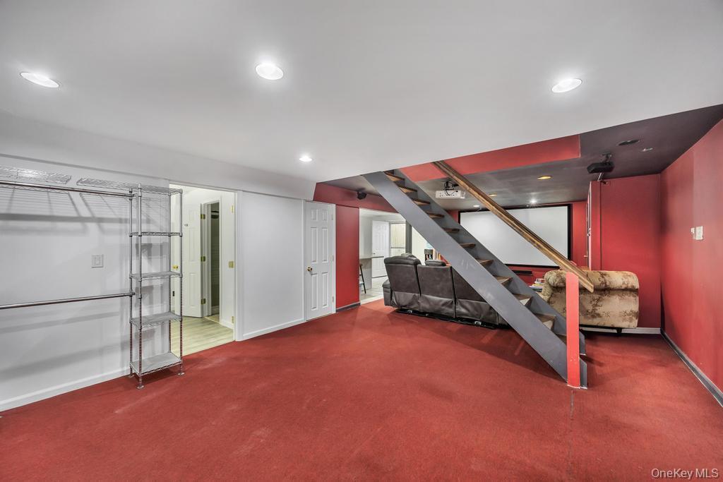 Single Family Oak  Suffolk County, NY 11720, MLS-919425-30