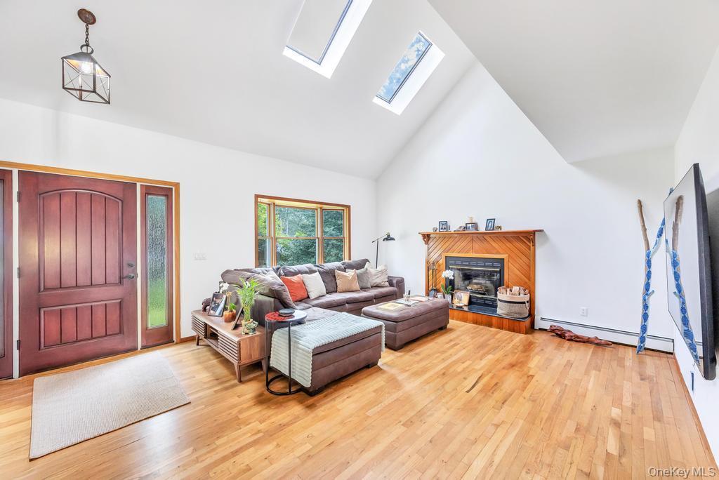 Single Family Oak  Suffolk County, NY 11720, MLS-919425-4