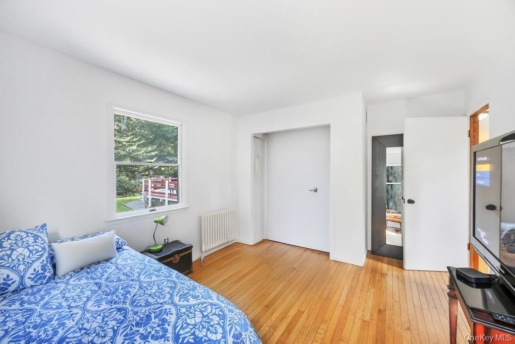 Single Family Oak  Suffolk County, NY 11720, MLS-919425-8