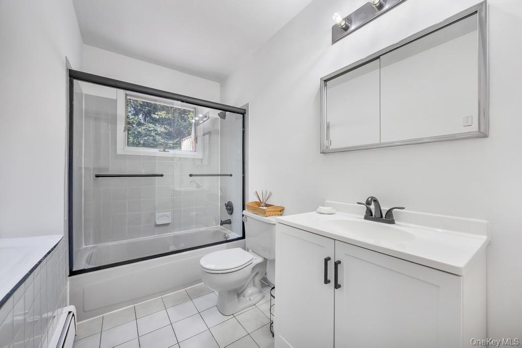 Single Family Oak  Suffolk County, NY 11720, MLS-919425-9