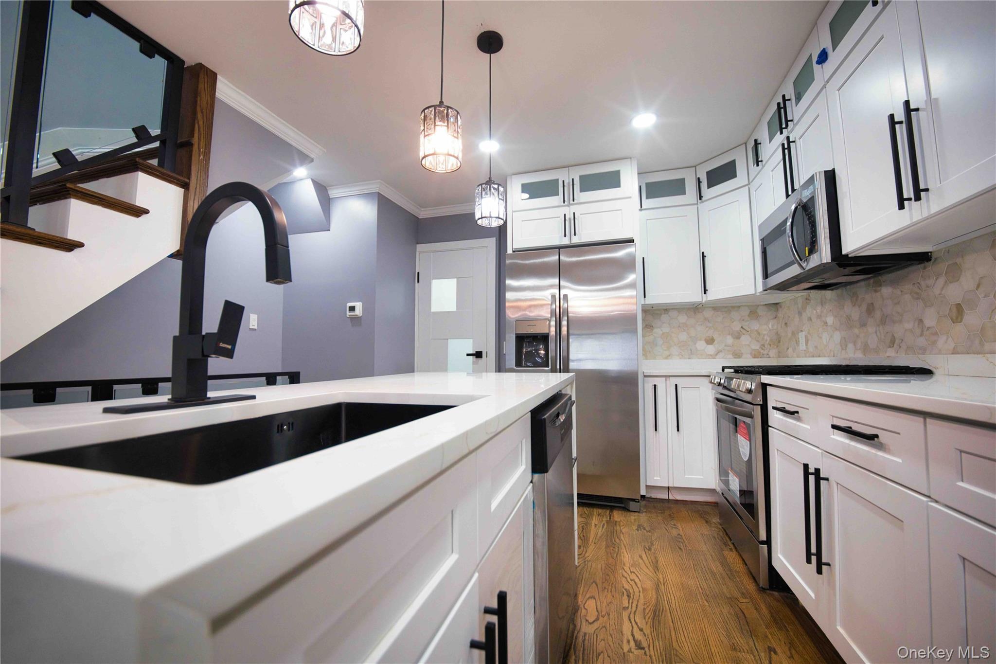 Single Family Avenue M  Brooklyn, NY 11234, MLS-919430-2