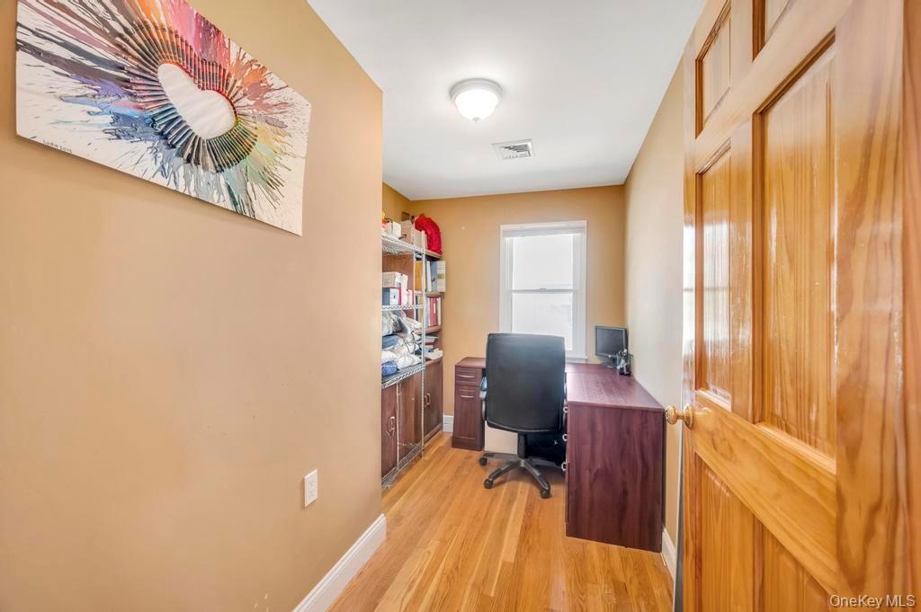 Single Family Prince Nassau County, NY 11040, MLS-919436-11