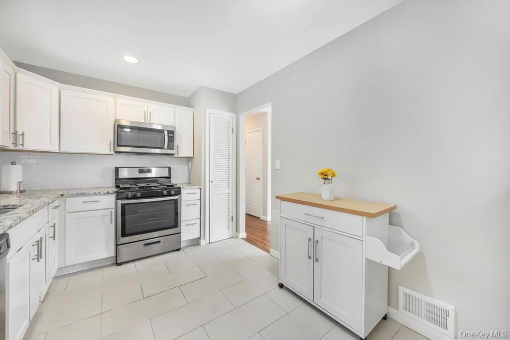 Single Family Bergen  Suffolk County, NY 11776, MLS-919446-11