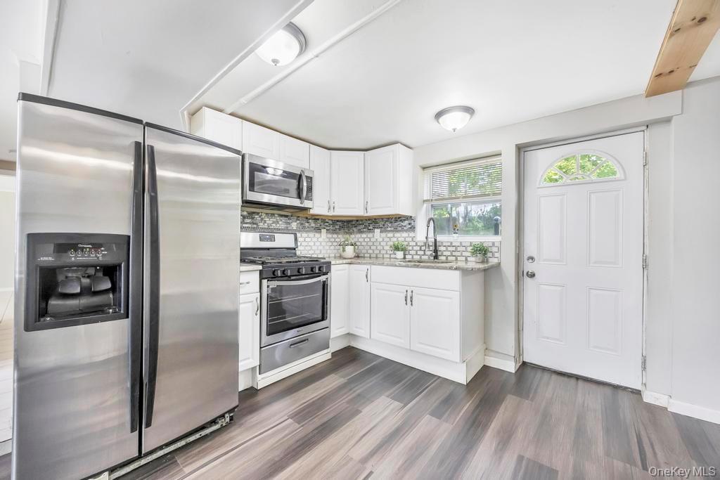 Single Family Bergen  Suffolk County, NY 11776, MLS-919446-21