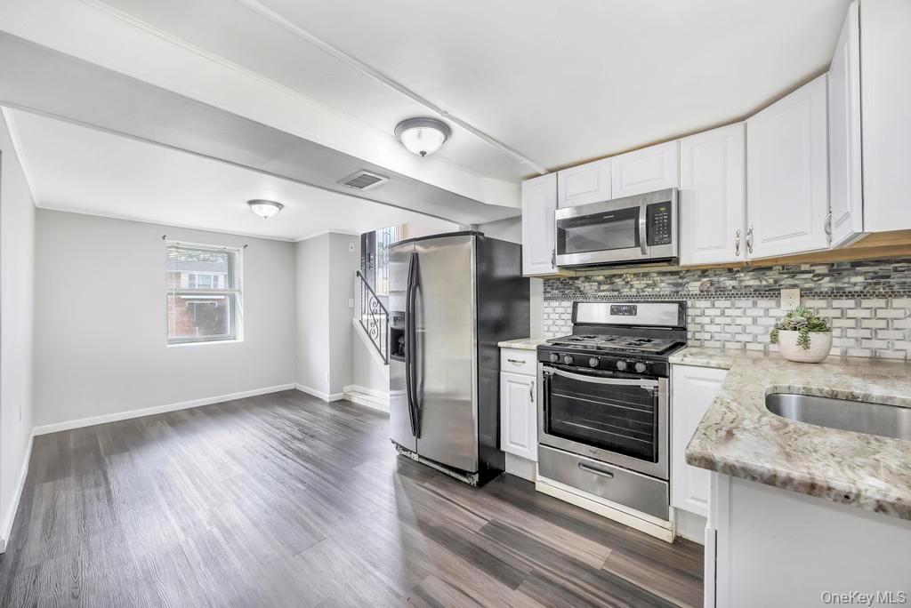 Single Family Bergen  Suffolk County, NY 11776, MLS-919446-22