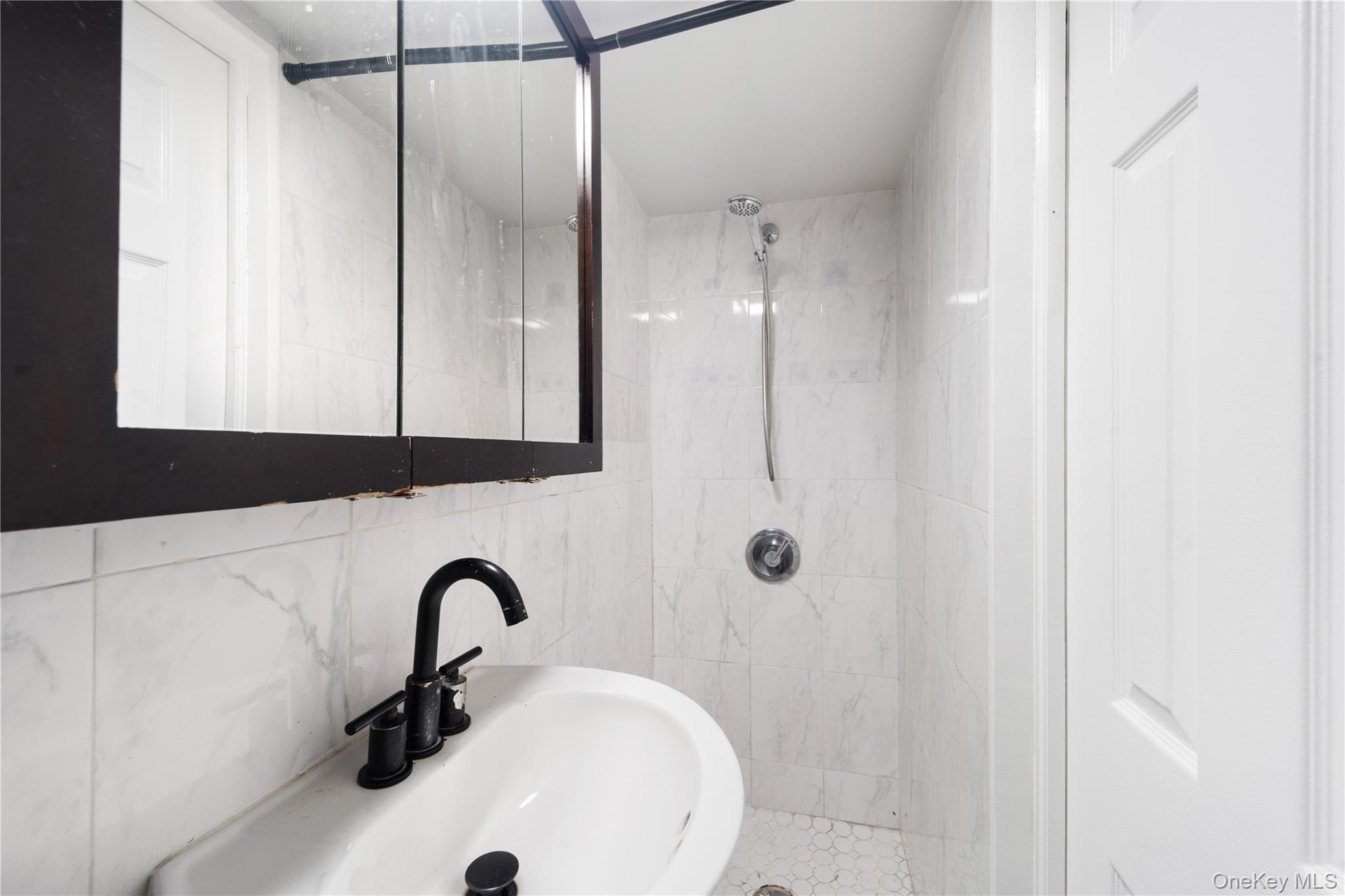 Single Family 78th Queens, NY 11370, MLS-919459-24