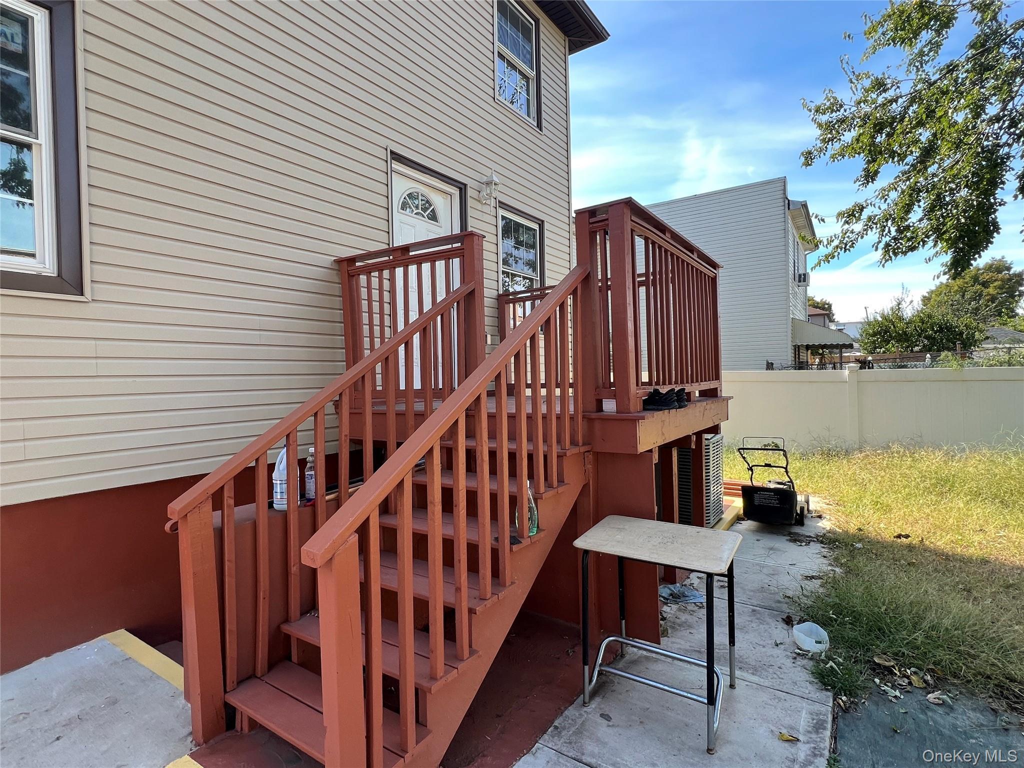 Single Family 119th Queens, NY 11434, MLS-919469-25