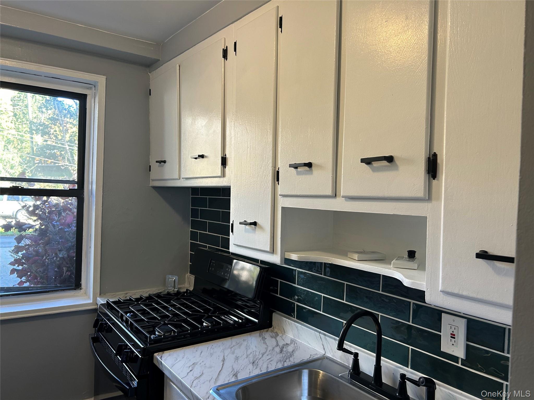 Coop Oakdale Manor  Rockland County, NY 10901, MLS-919482-10