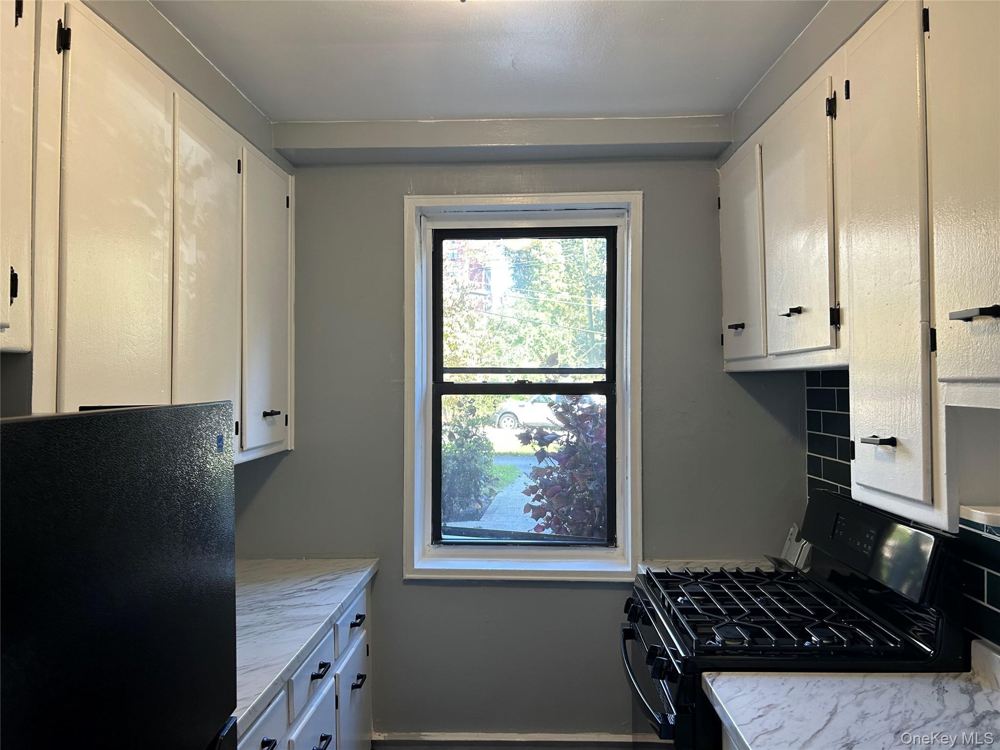 Coop Oakdale Manor  Rockland County, NY 10901, MLS-919482-9