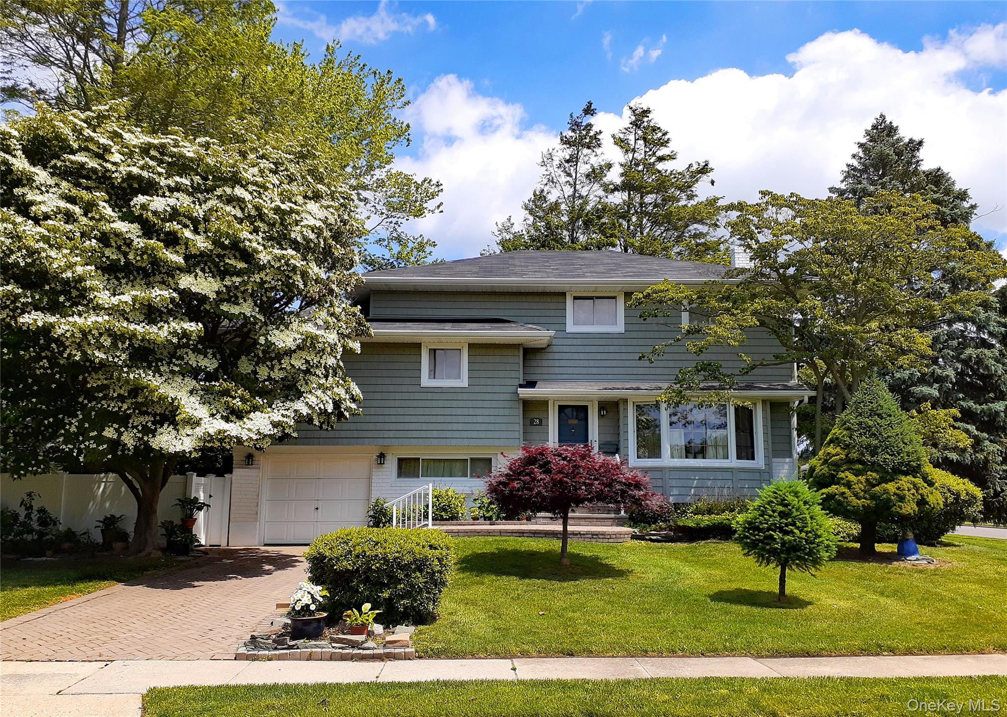 Single Family Halcourt  Nassau County, NY 11803, MLS-919549-30