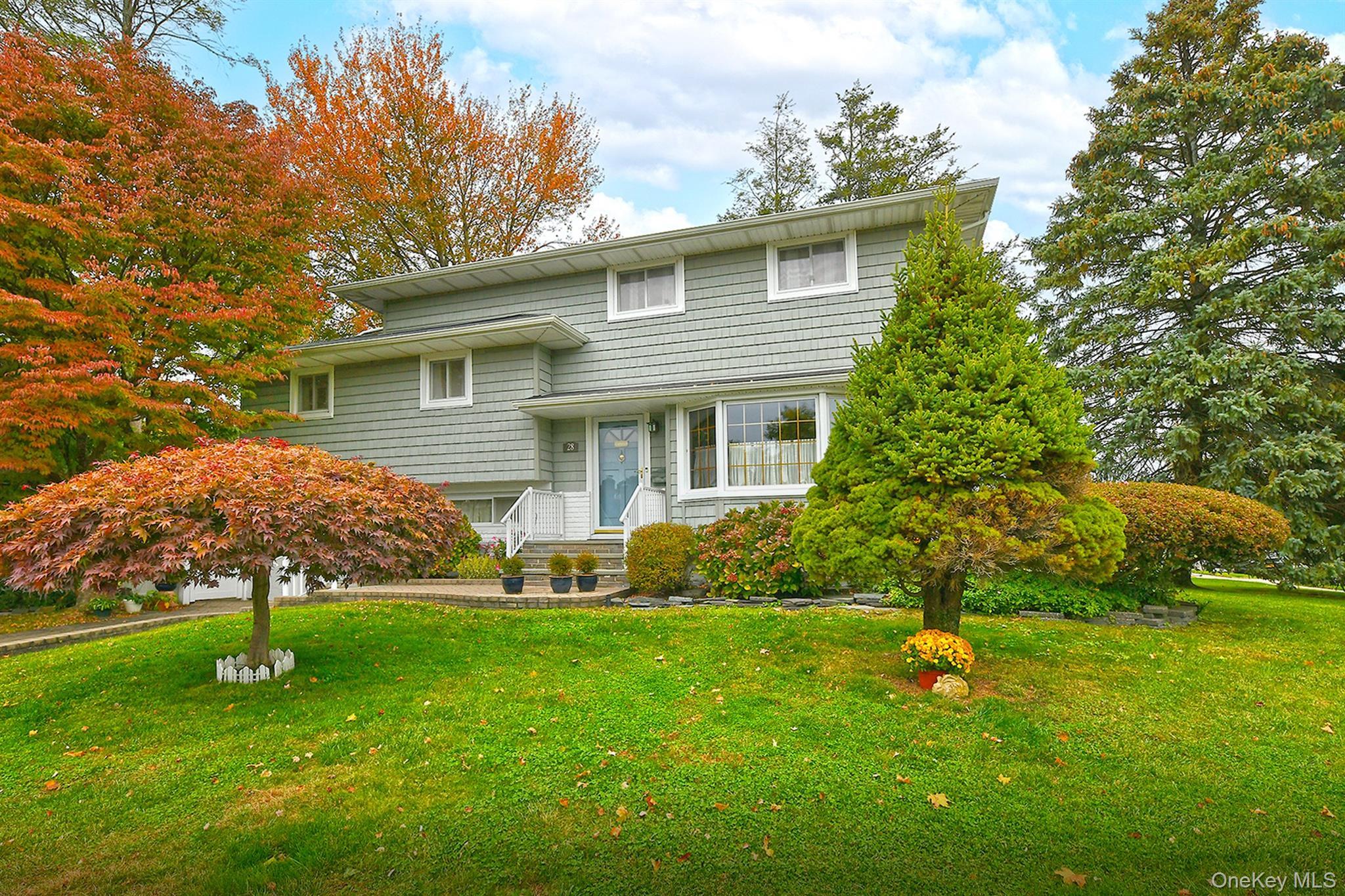 Single Family Halcourt  Nassau County, NY 11803, MLS-919549-31