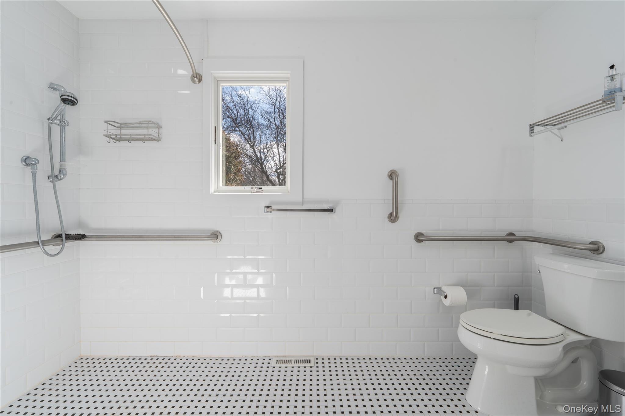 Single Family Route 48 Suffolk County, NY 11944, MLS-919555-39