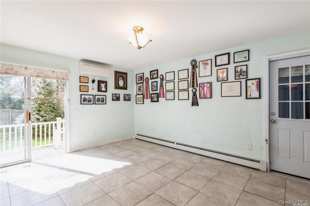 Single Family Duck Pond Nassau County, NY 11542, MLS-919557-23