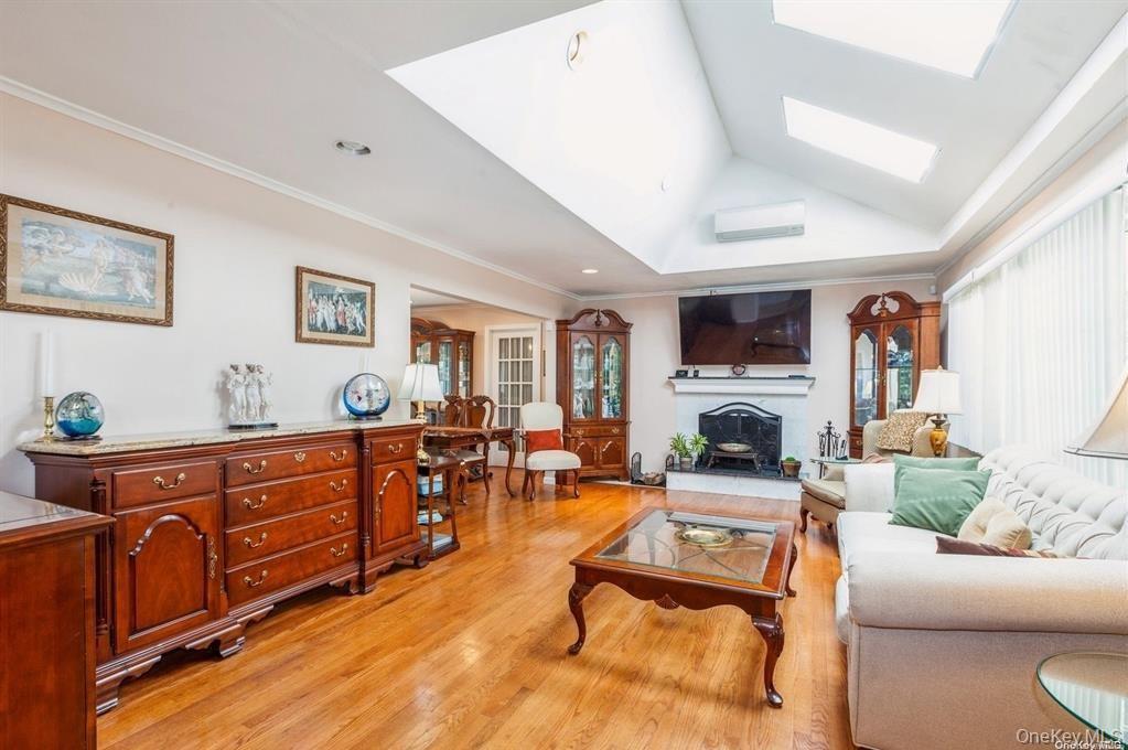 Single Family Duck Pond Nassau County, NY 11542, MLS-919557-9