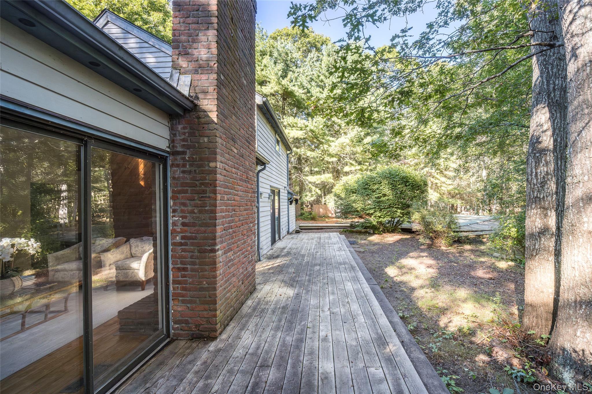 Single Family Town Suffolk County, NY 11930, MLS-919569-21