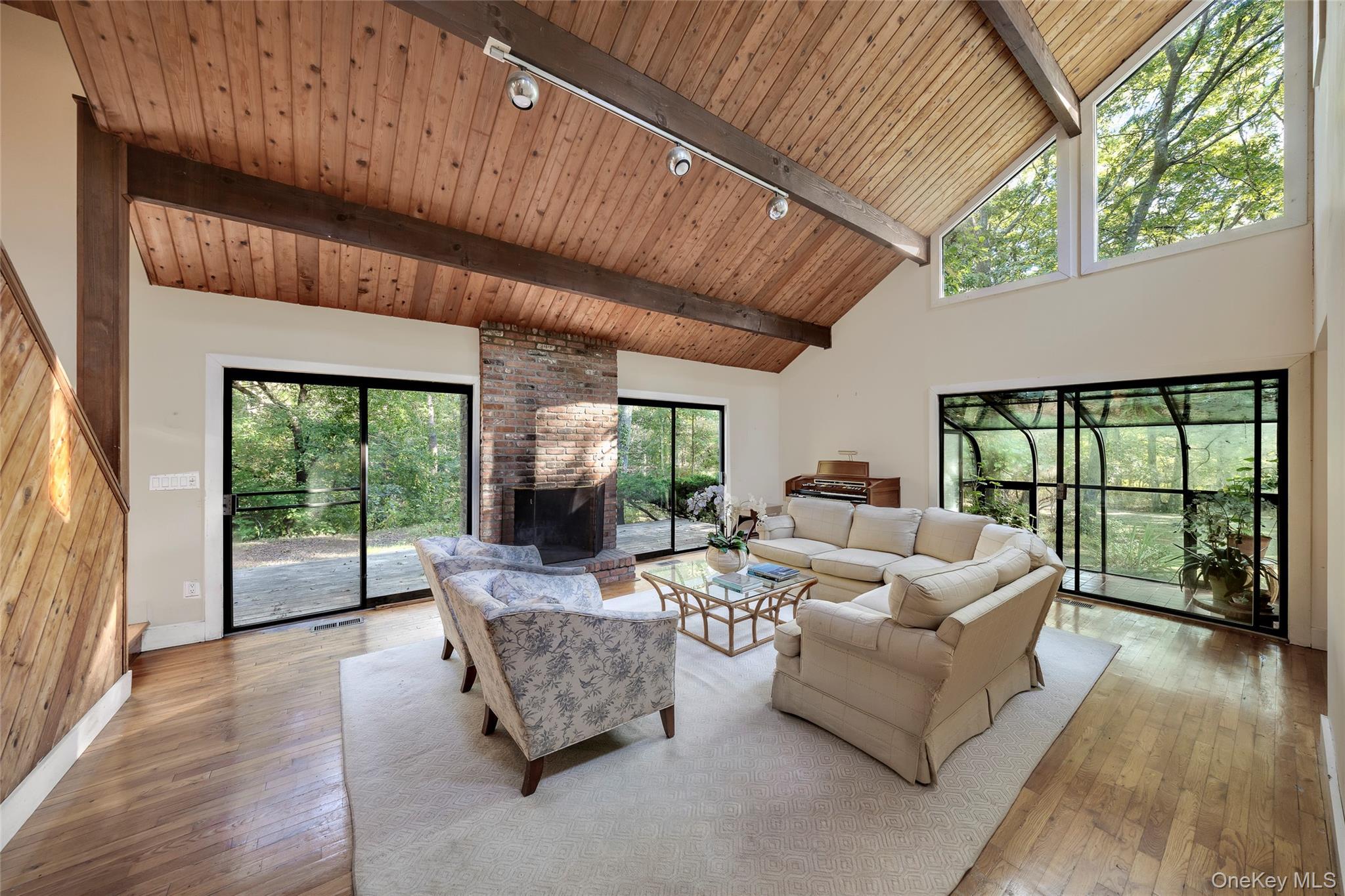 Single Family Town Suffolk County, NY 11930, MLS-919569-3