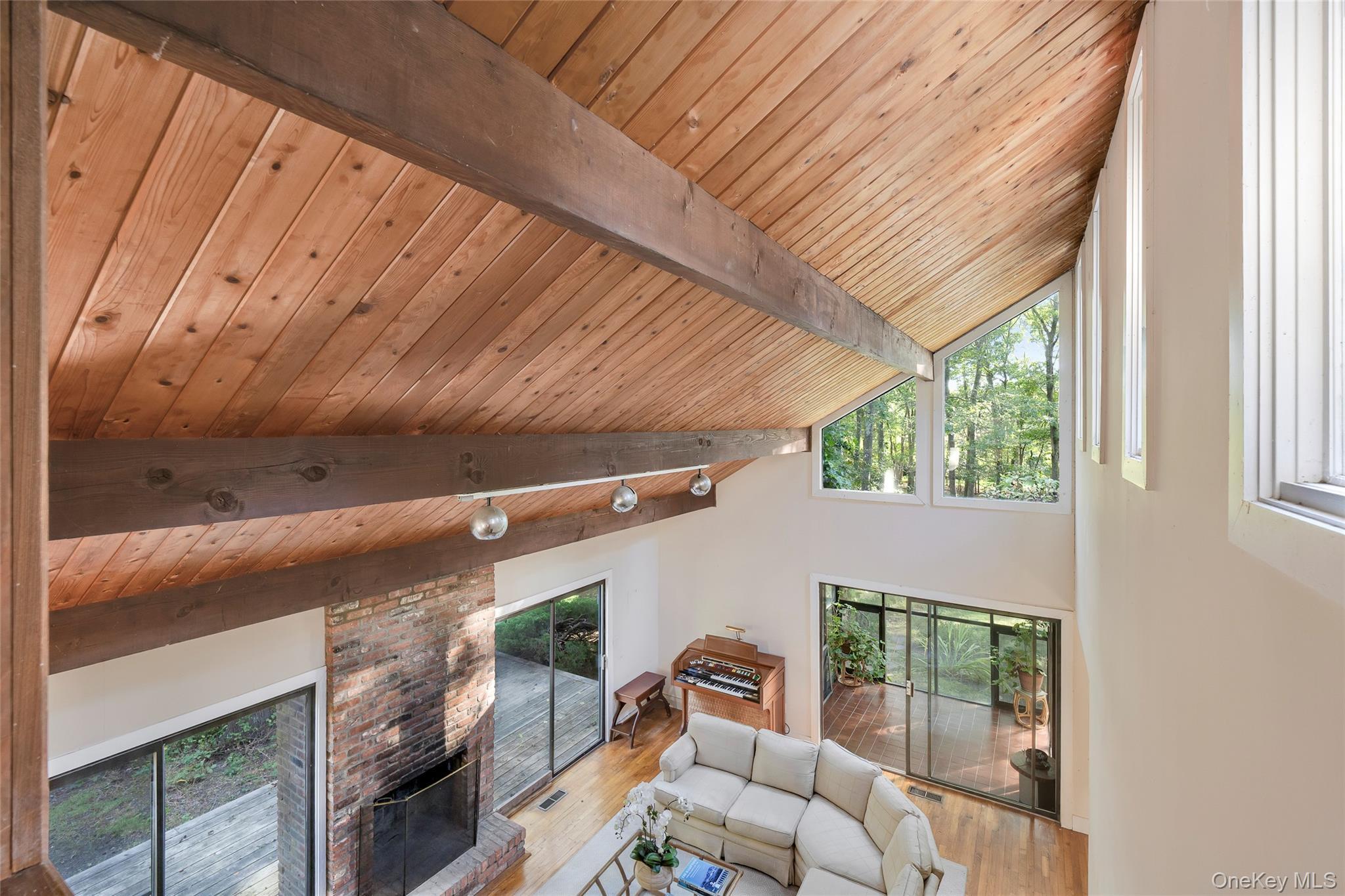 Single Family Town Suffolk County, NY 11930, MLS-919569-4