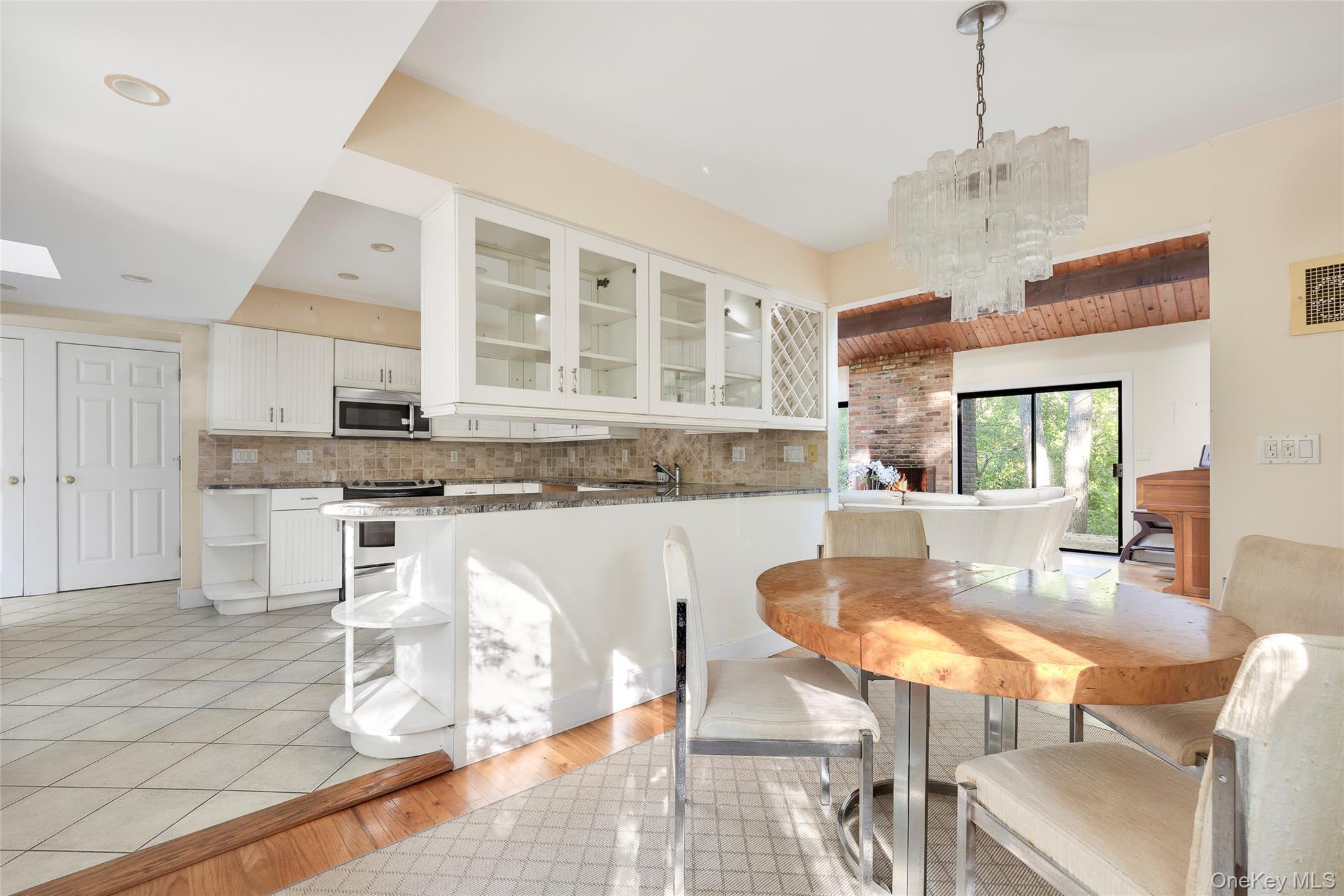 Single Family Town Suffolk County, NY 11930, MLS-919569-8