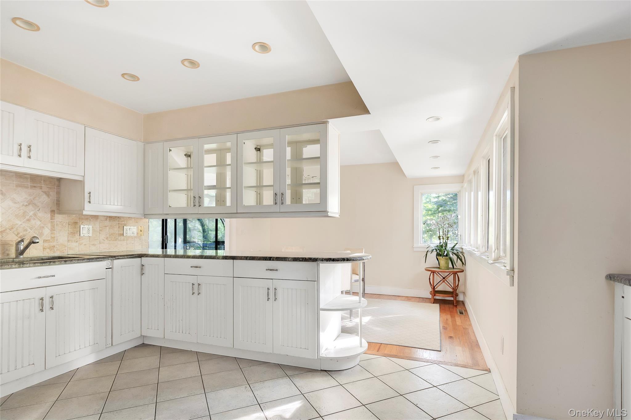 Single Family Town Suffolk County, NY 11930, MLS-919569-9