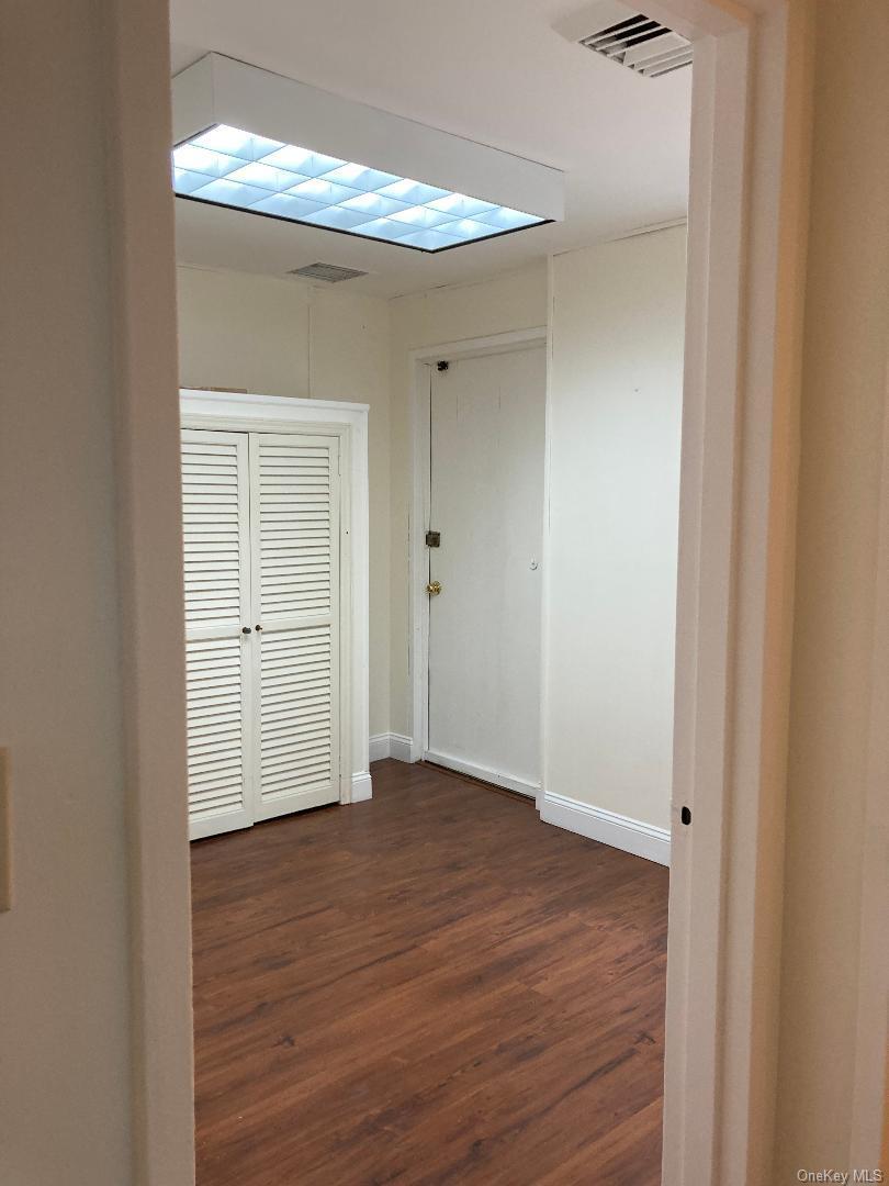 Commercial Lease Morris Park  Bronx, NY 10461, MLS-919577-6