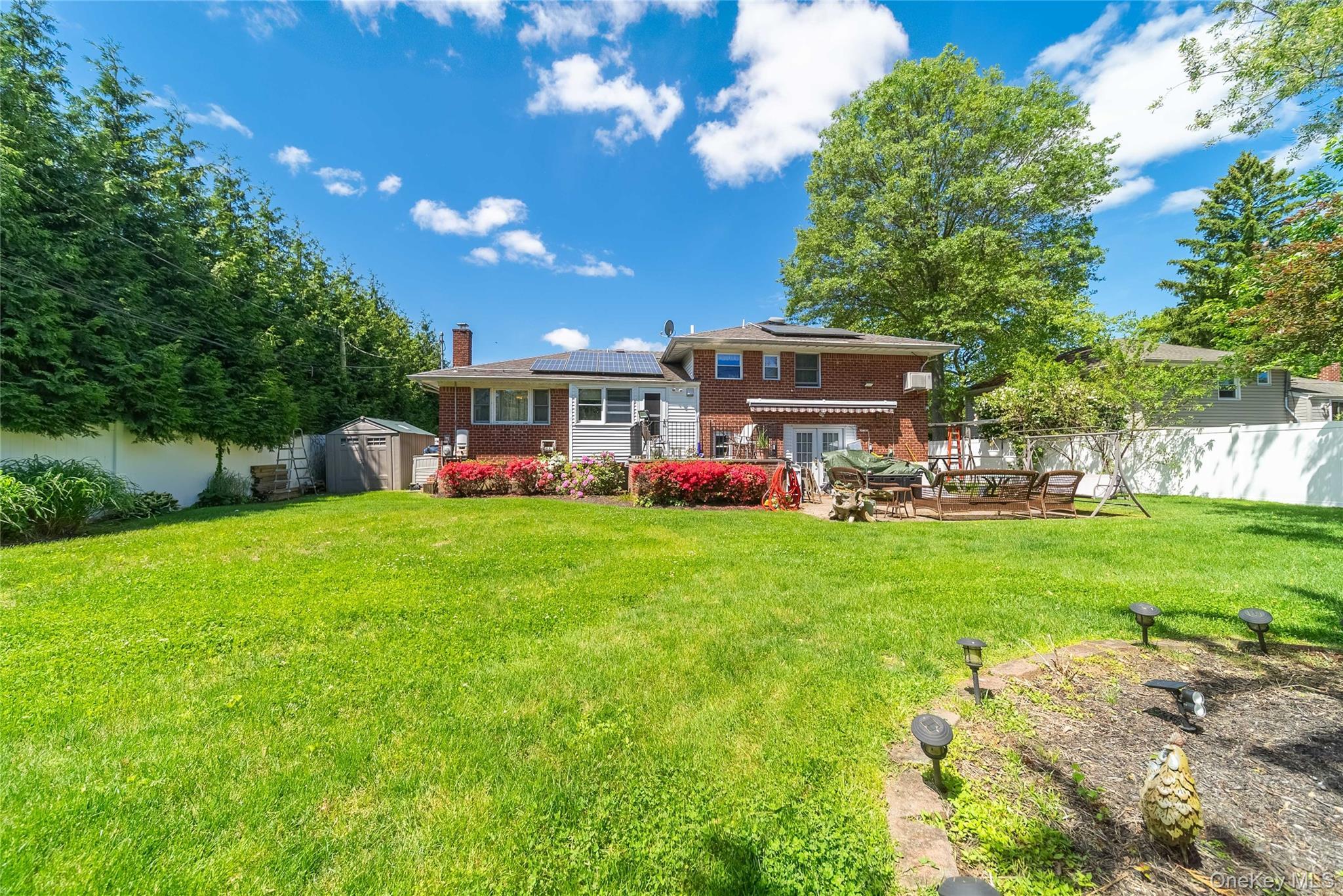 Single Family New York Suffolk County, NY 11747, MLS-919589-20