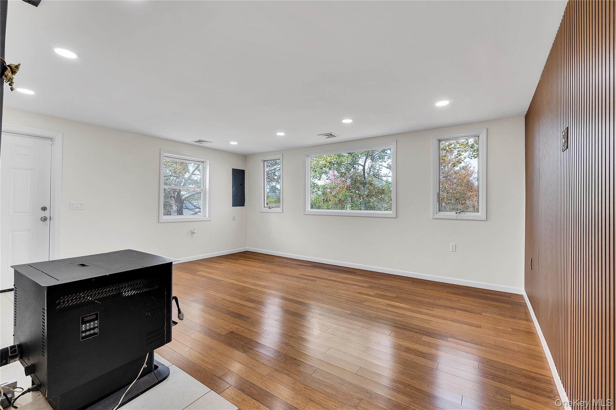 Single Family Bellport Suffolk County, NY 11951, MLS-919591-6