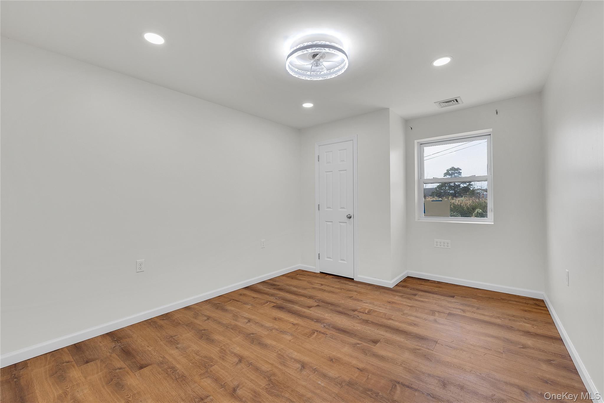 Single Family Bellport Suffolk County, NY 11951, MLS-919591-7