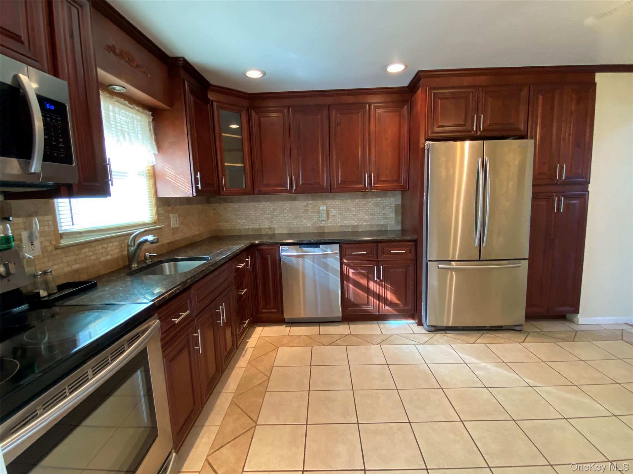 Single Family Woodhull  Suffolk County, NY 11776, MLS-919616-17