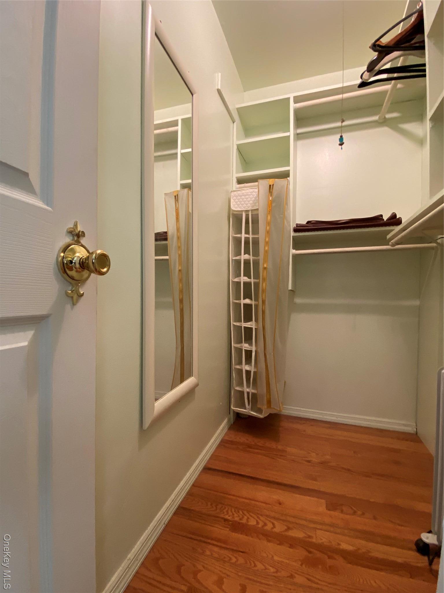 Single Family Woodhull  Suffolk County, NY 11776, MLS-919616-25