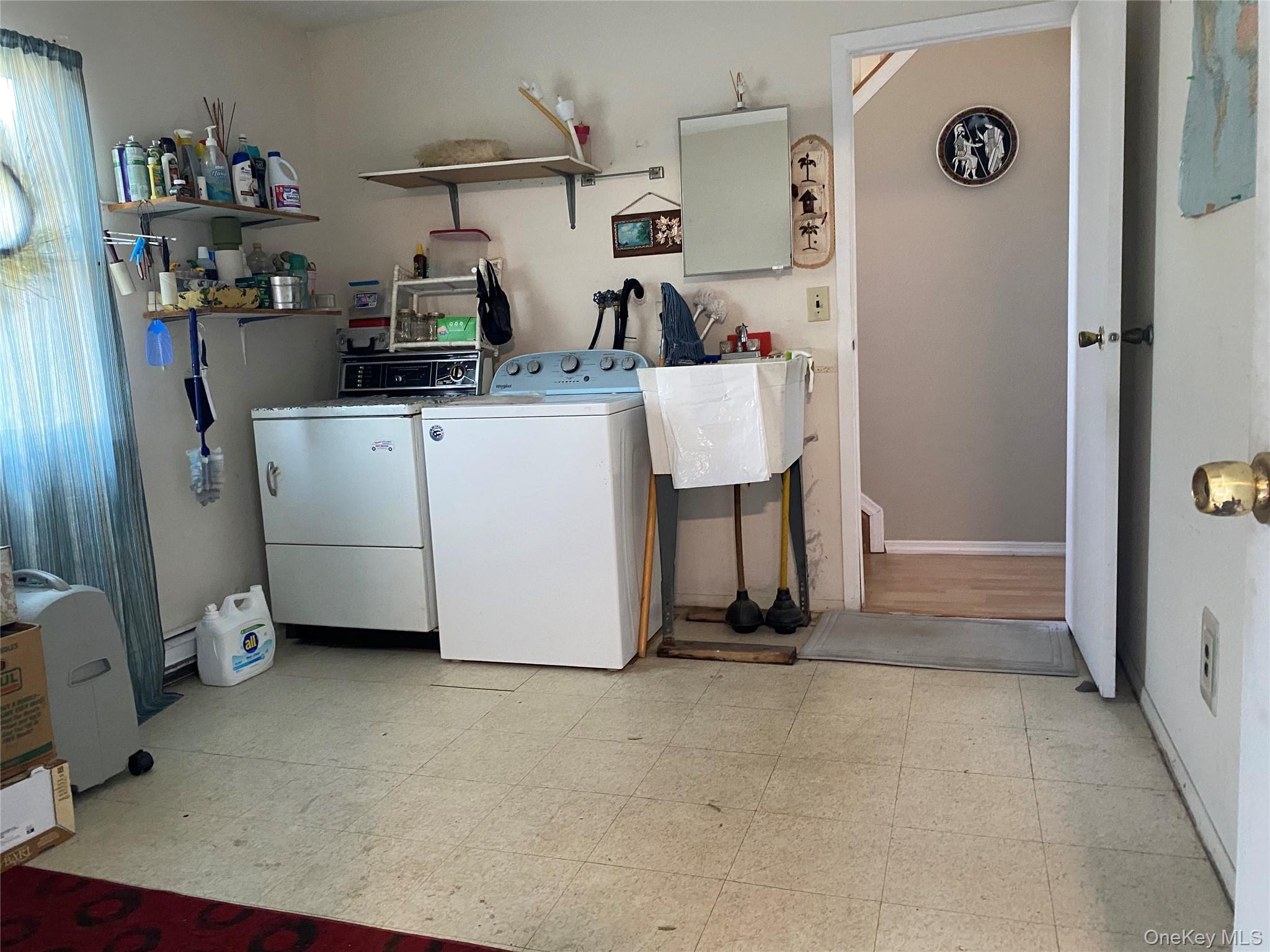 Single Family Woodhull  Suffolk County, NY 11776, MLS-919616-27