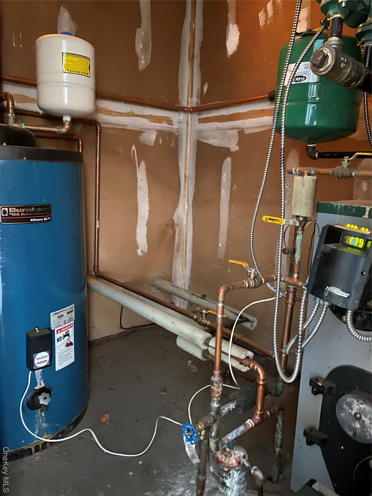 Single Family Woodhull  Suffolk County, NY 11776, MLS-919616-29