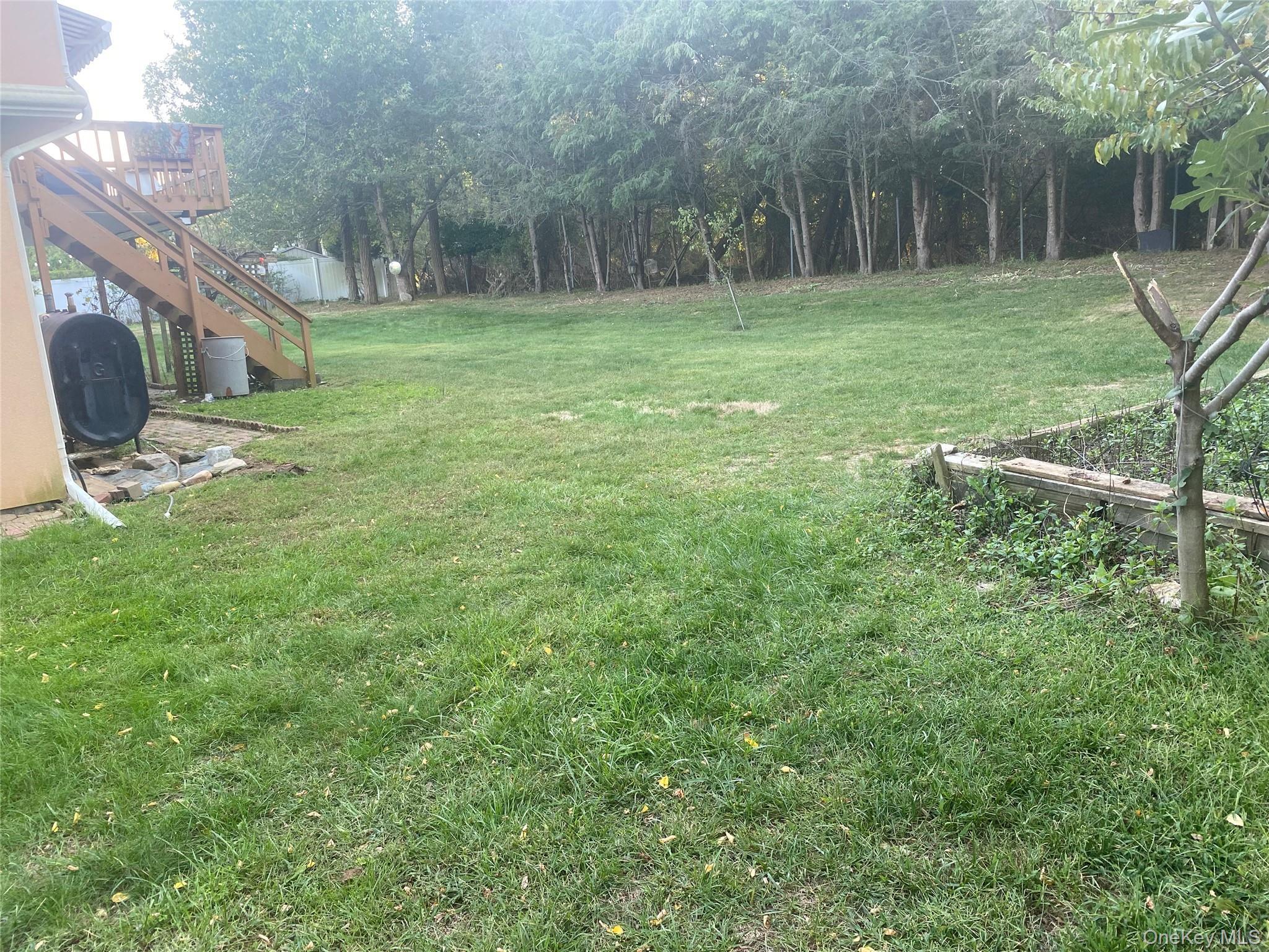 Single Family Woodhull  Suffolk County, NY 11776, MLS-919616-33