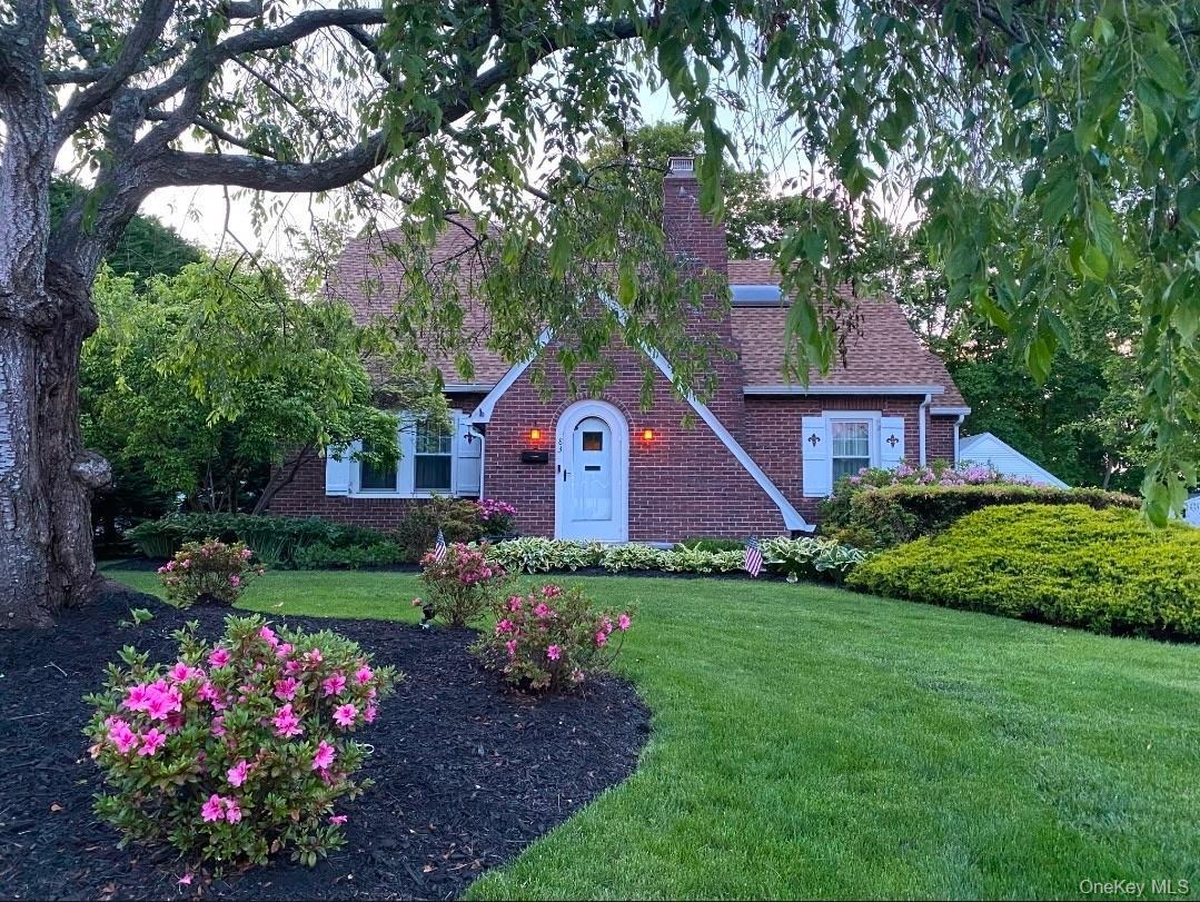 Single Family Village Line Road Suffolk County, NY 11702, MLS-919627-2