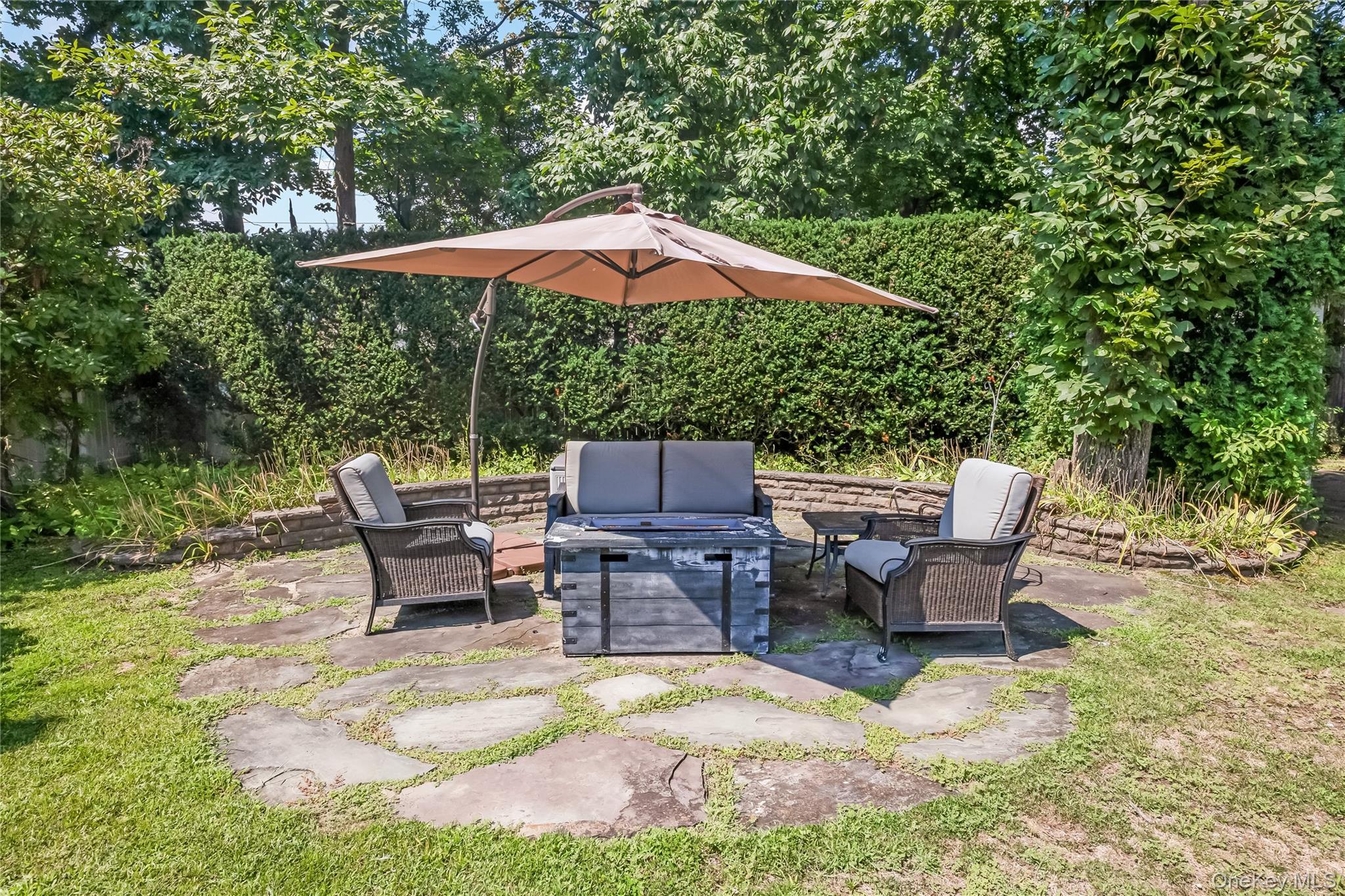 Single Family Village Line Road Suffolk County, NY 11702, MLS-919627-34