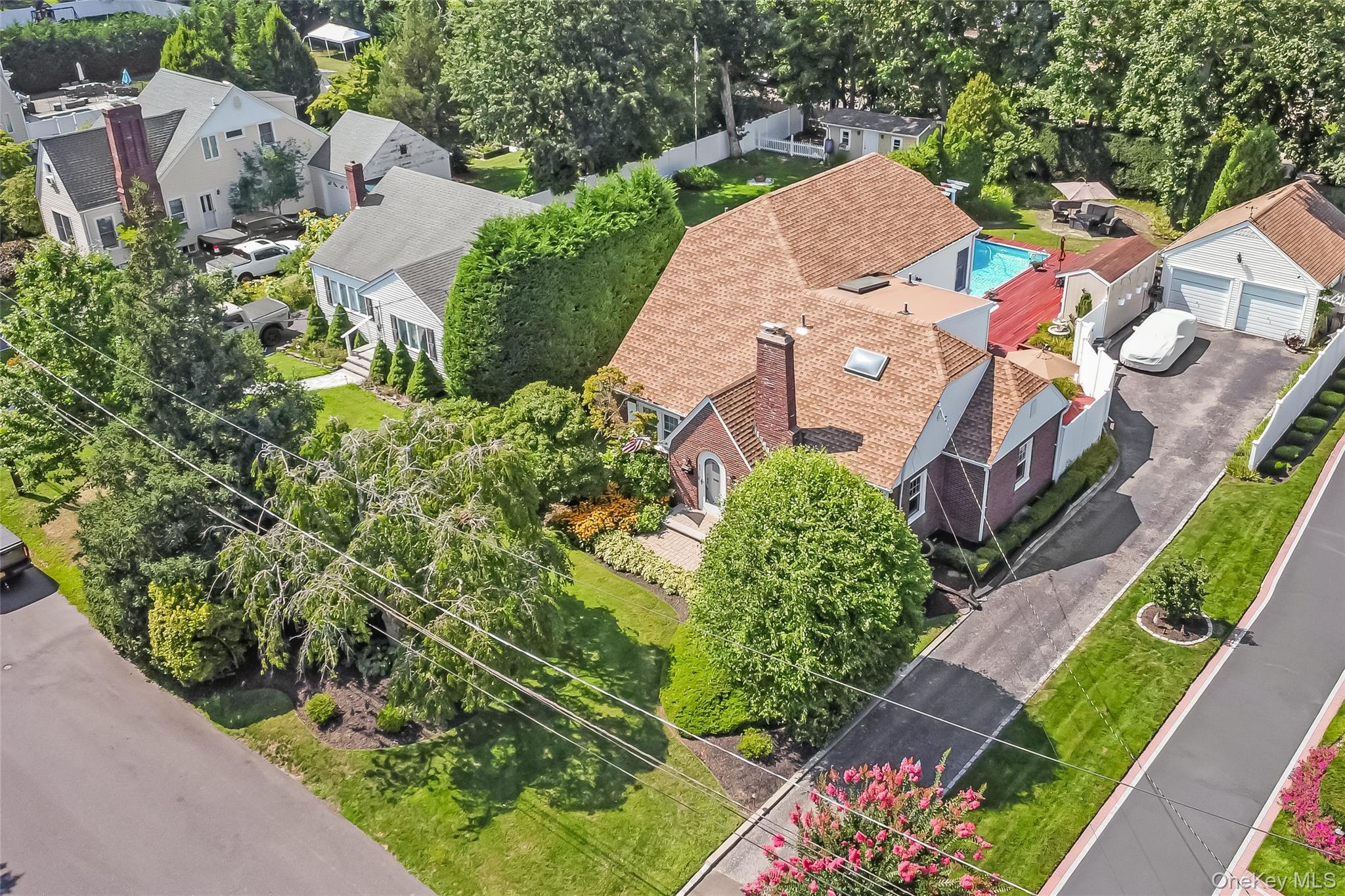 Single Family Village Line Road Suffolk County, NY 11702, MLS-919627-42