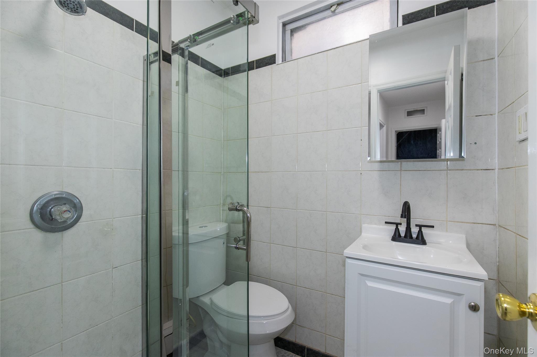 Single Family 58th  Queens, NY 11378, MLS-919629-7