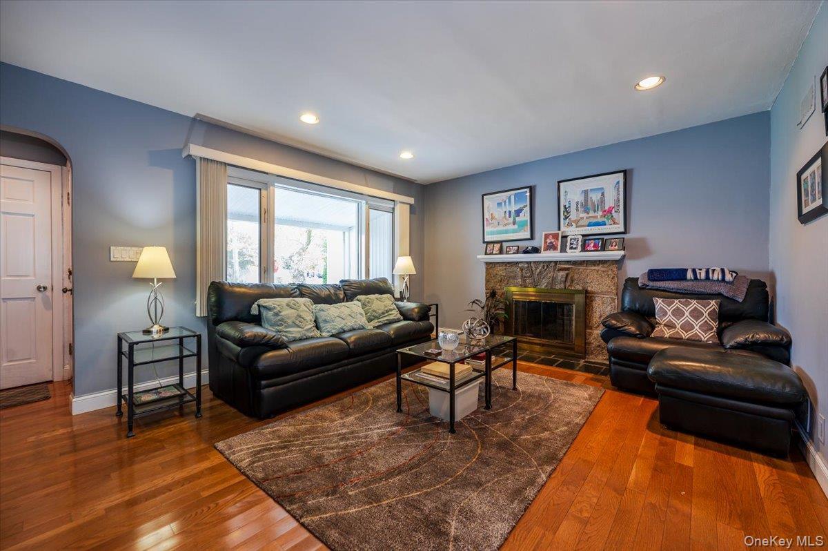 Single Family Knight  Nassau County, NY 11572, MLS-919665-4