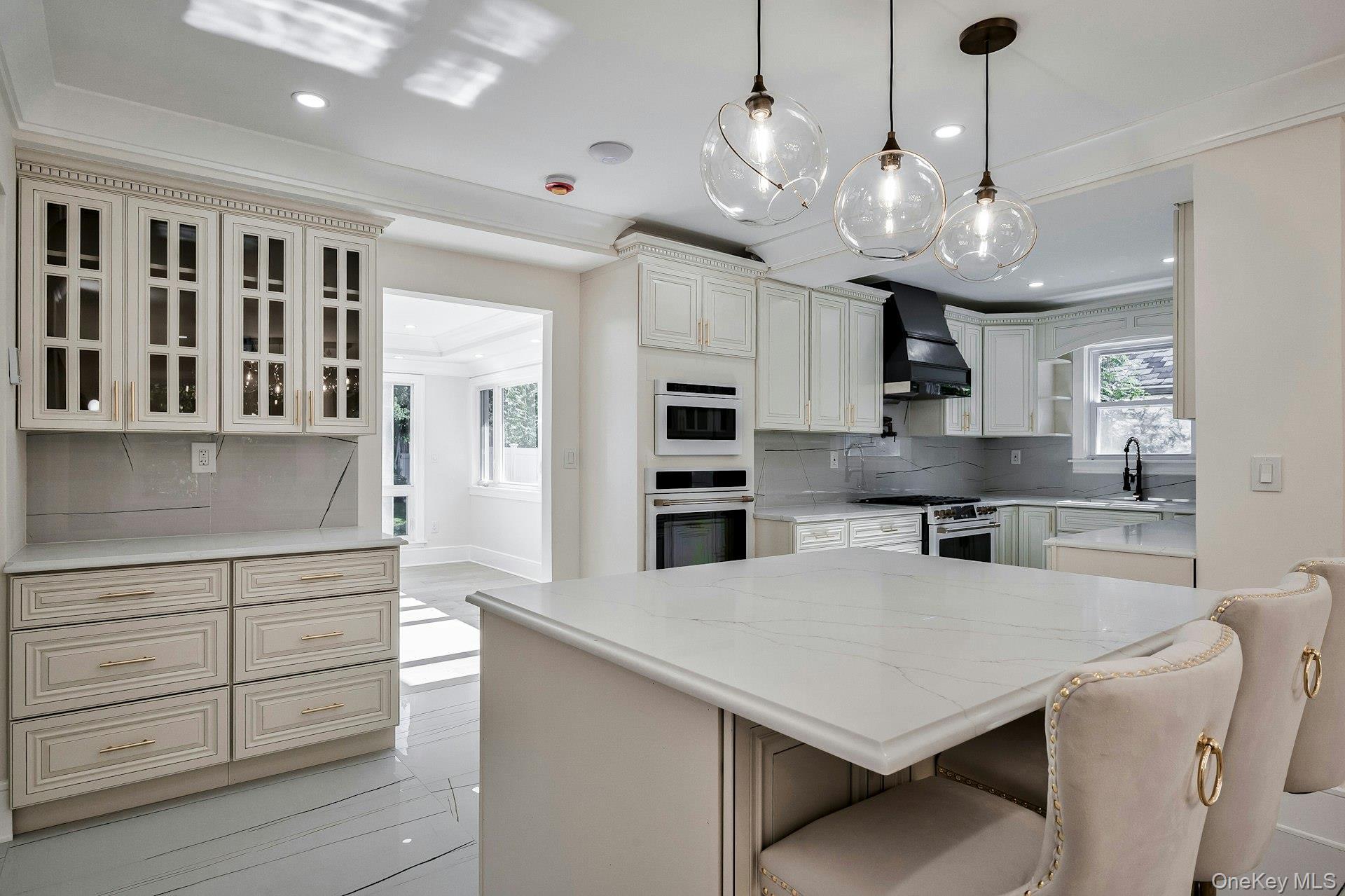 Single Family Long Nassau County, NY 11550, MLS-919692-16