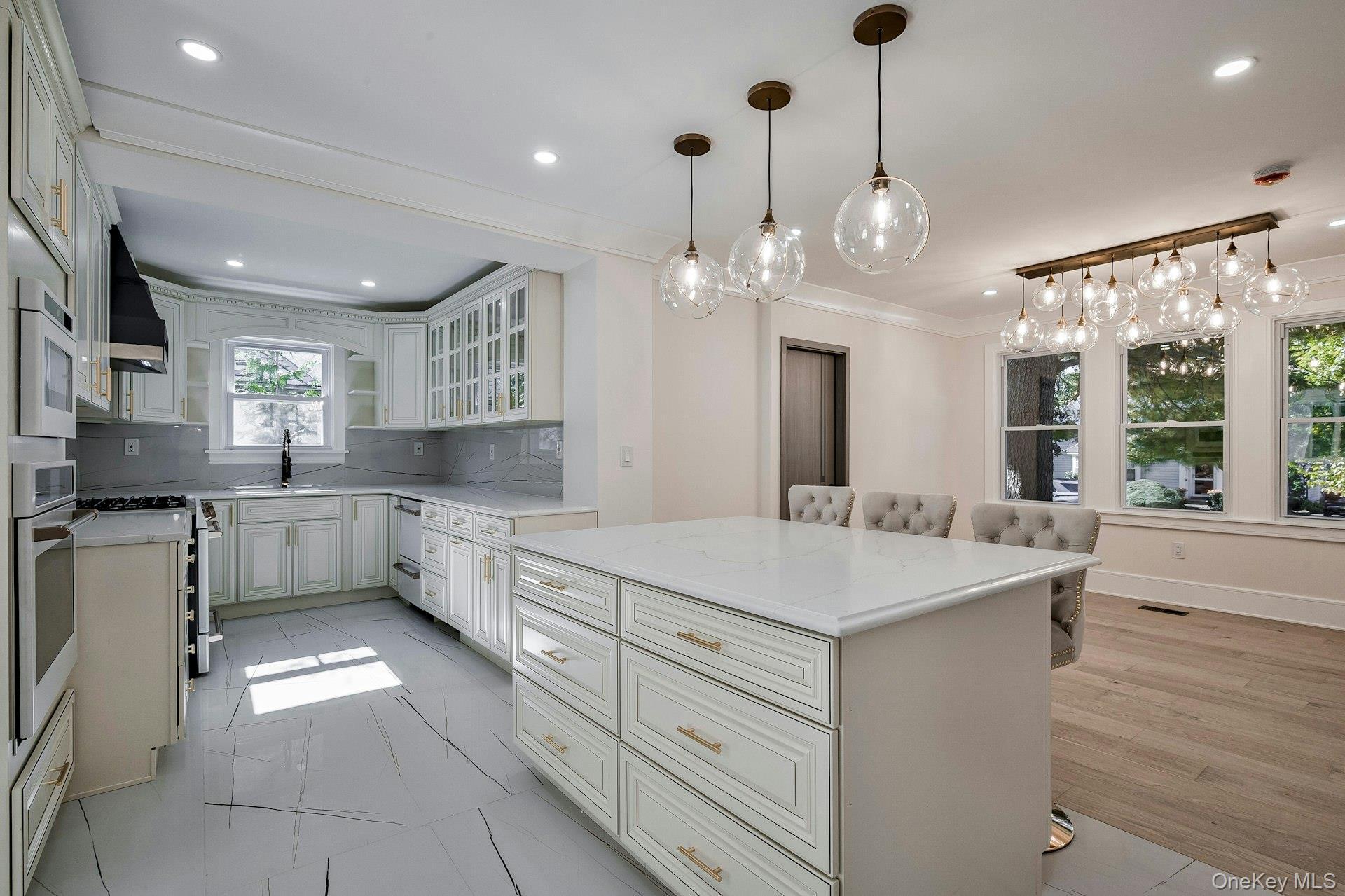 Single Family Long Nassau County, NY 11550, MLS-919692-17