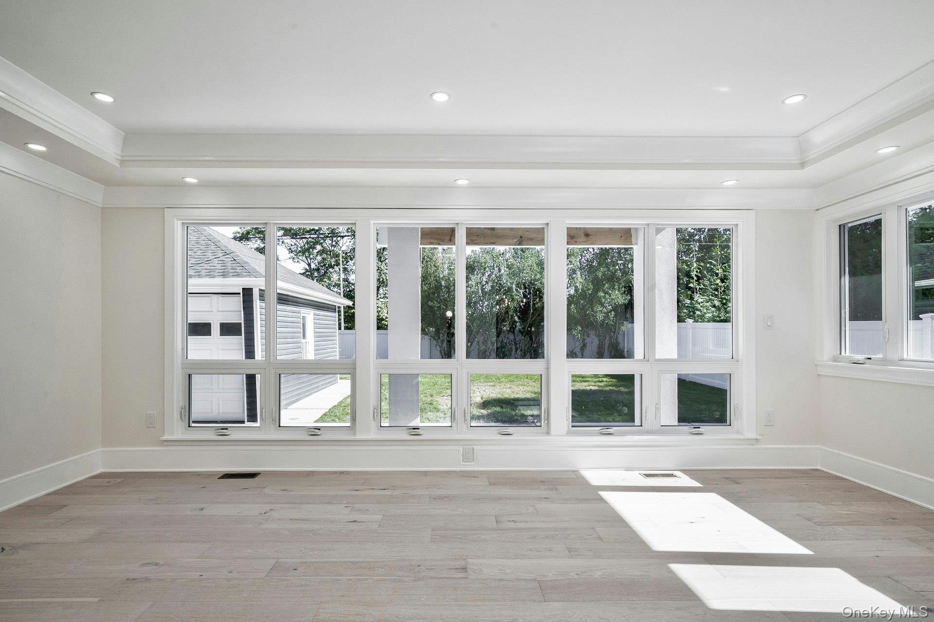 Single Family Long Nassau County, NY 11550, MLS-919692-22