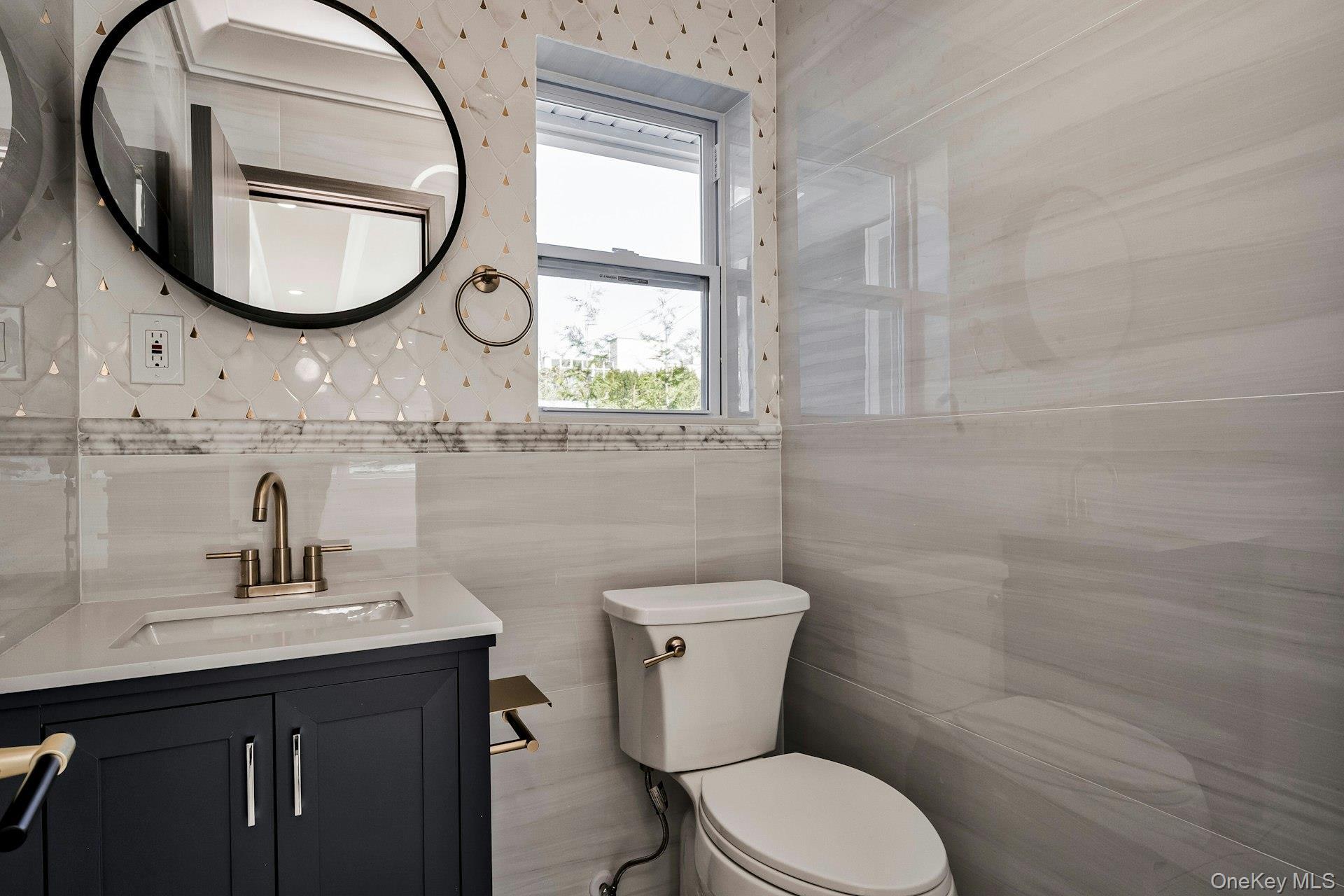 Single Family Long Nassau County, NY 11550, MLS-919692-23