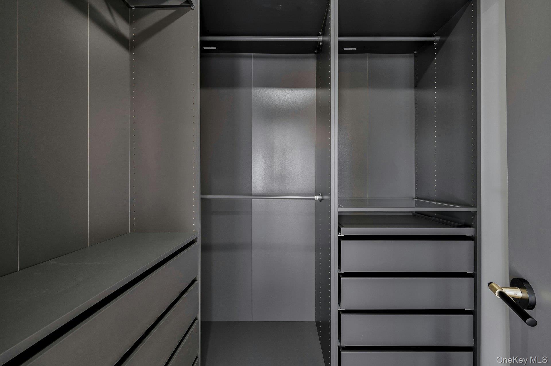 Single Family Long Nassau County, NY 11550, MLS-919692-29