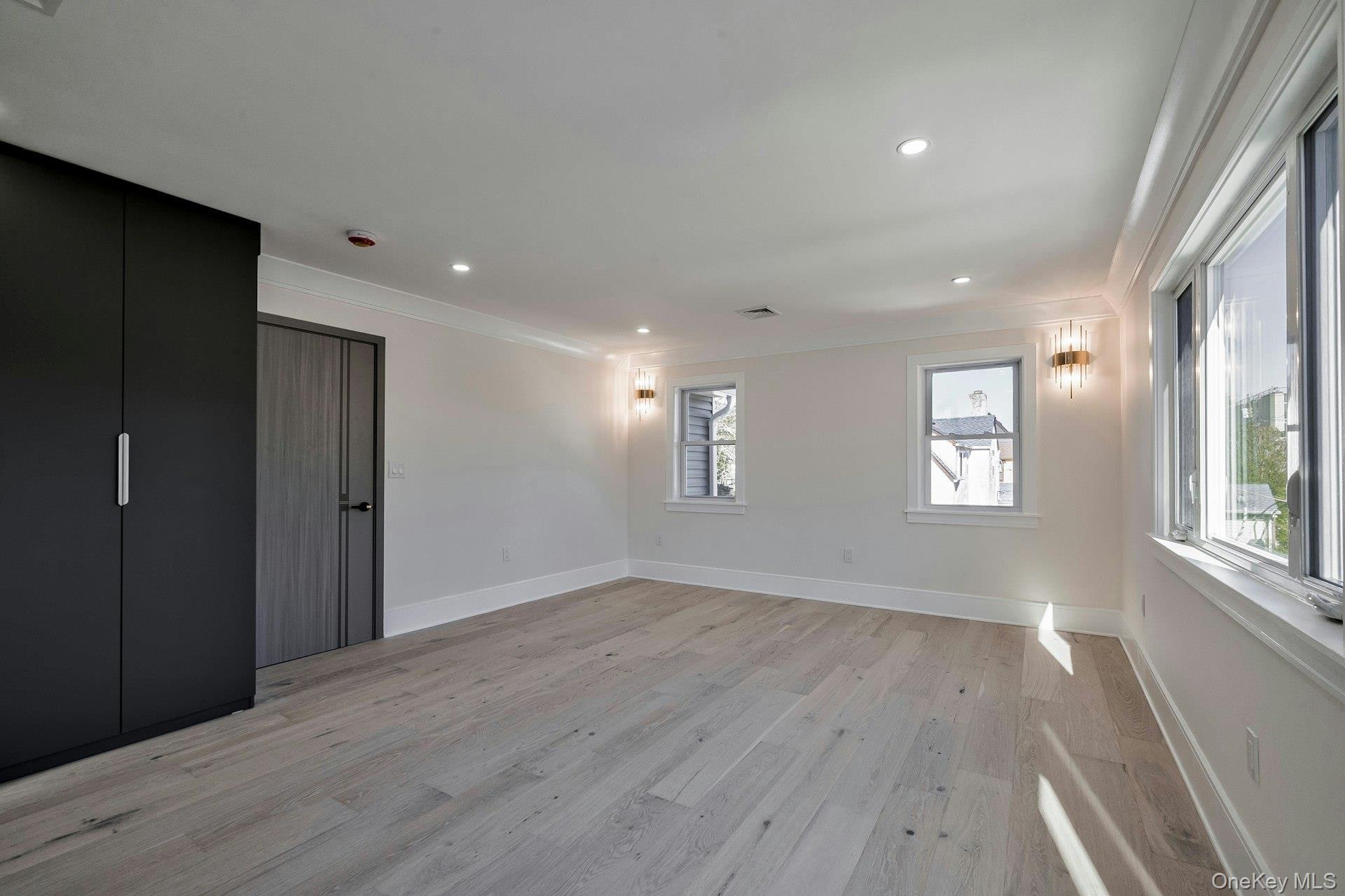 Single Family Long Nassau County, NY 11550, MLS-919692-30