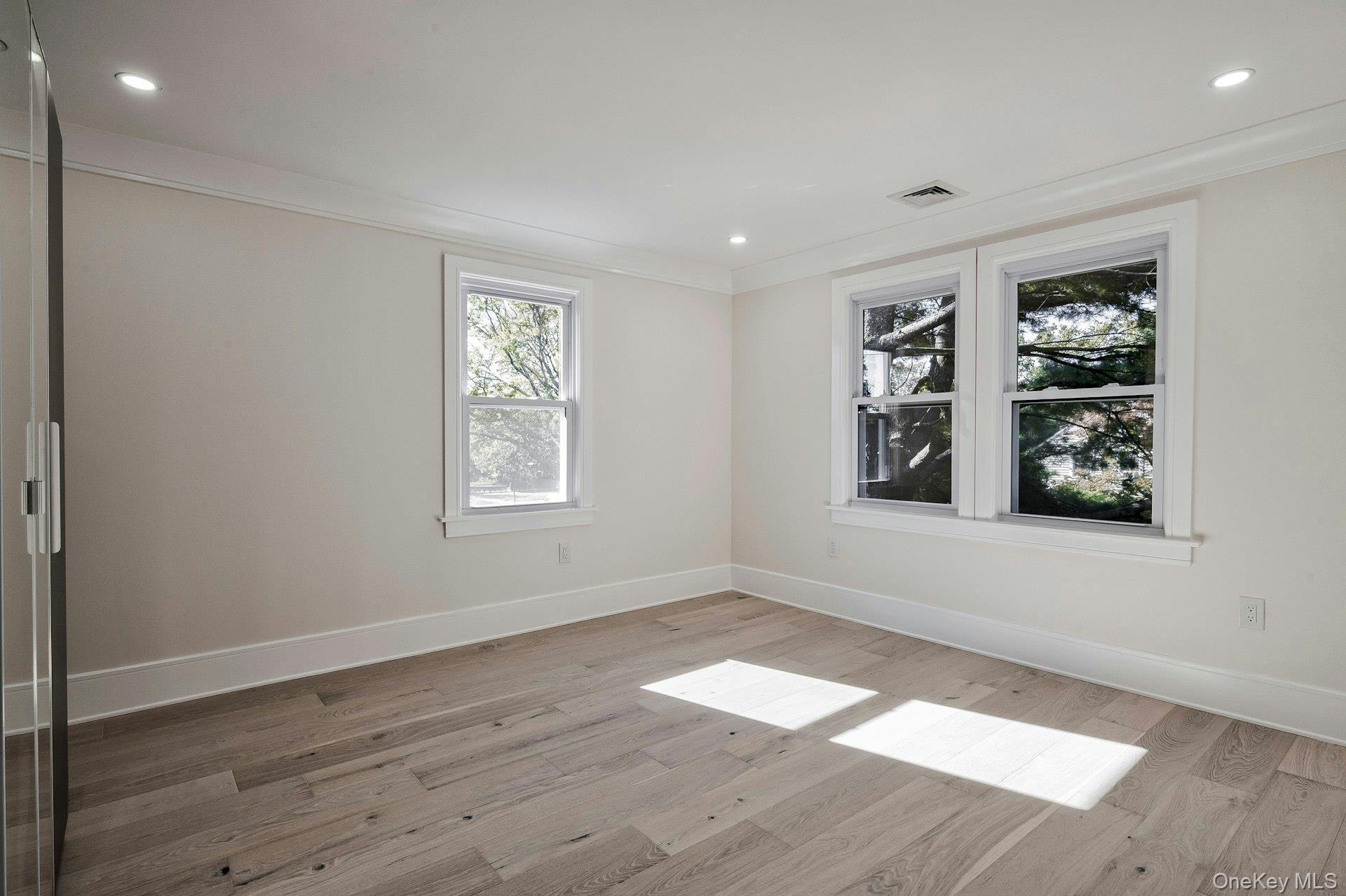 Single Family Long Nassau County, NY 11550, MLS-919692-34